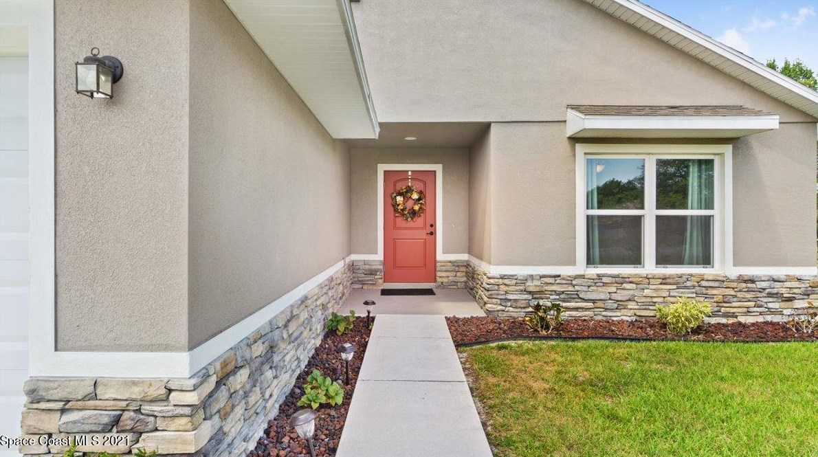 575 Americana Blvd, Melbourne, FL 32907-2014