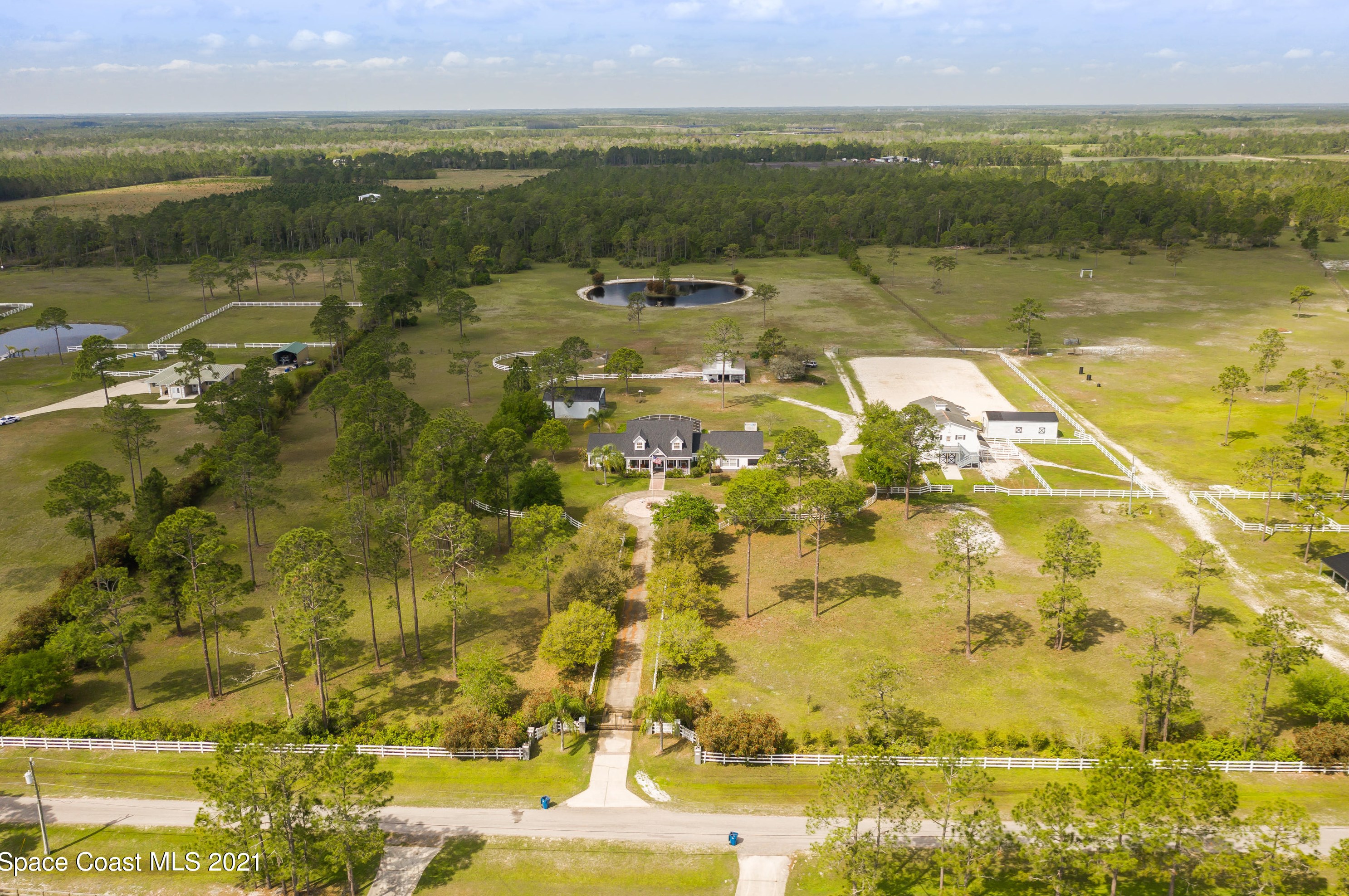 4159 Saddle Club Dr, New Smyrna, FL 32168-5107