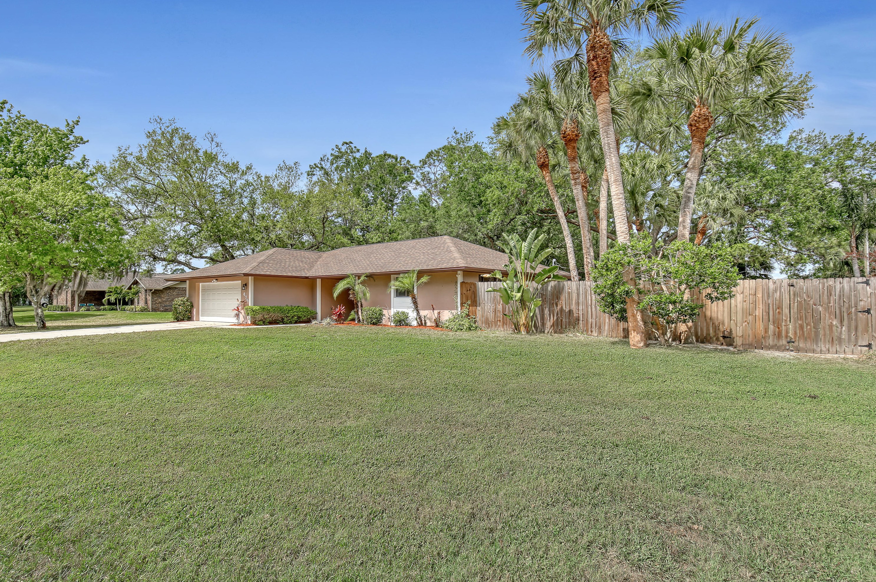 475 Hurst Rd, Melbourne, FL 32907-1569