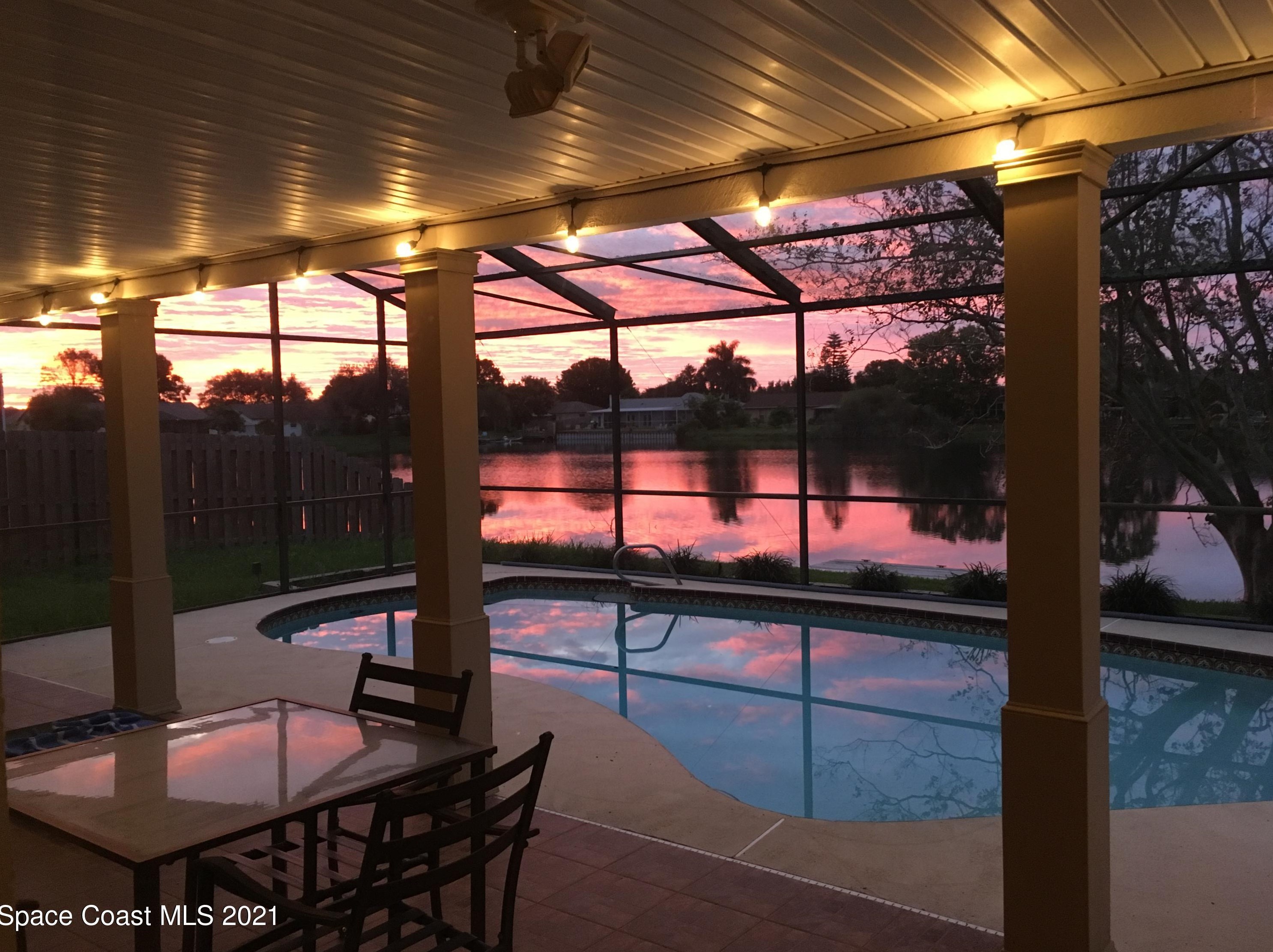 2540 Raintree Lake Cir, Merritt Island, FL 32953-2940