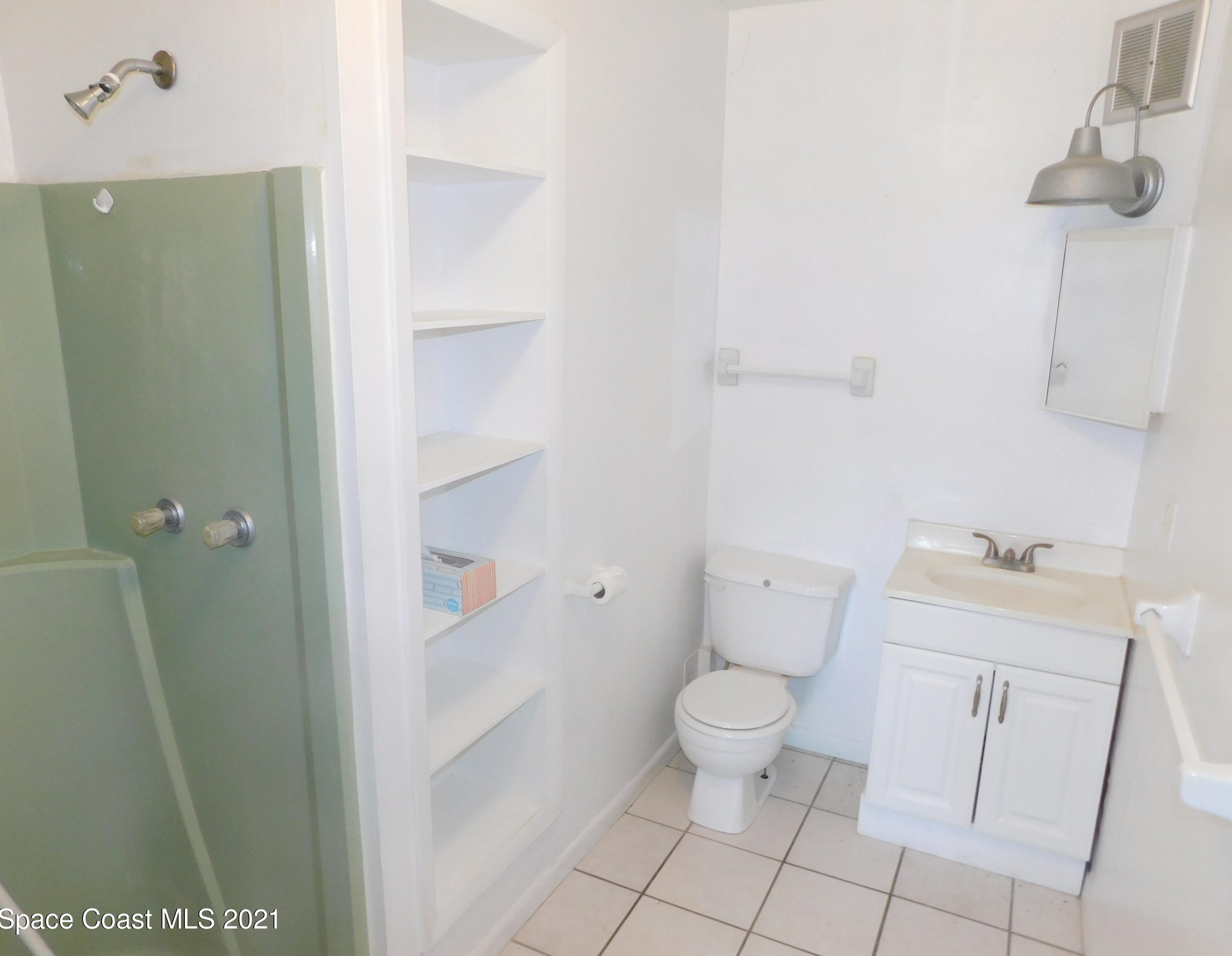 2125 Palm Ave, Melbourne, FL 32903-2845