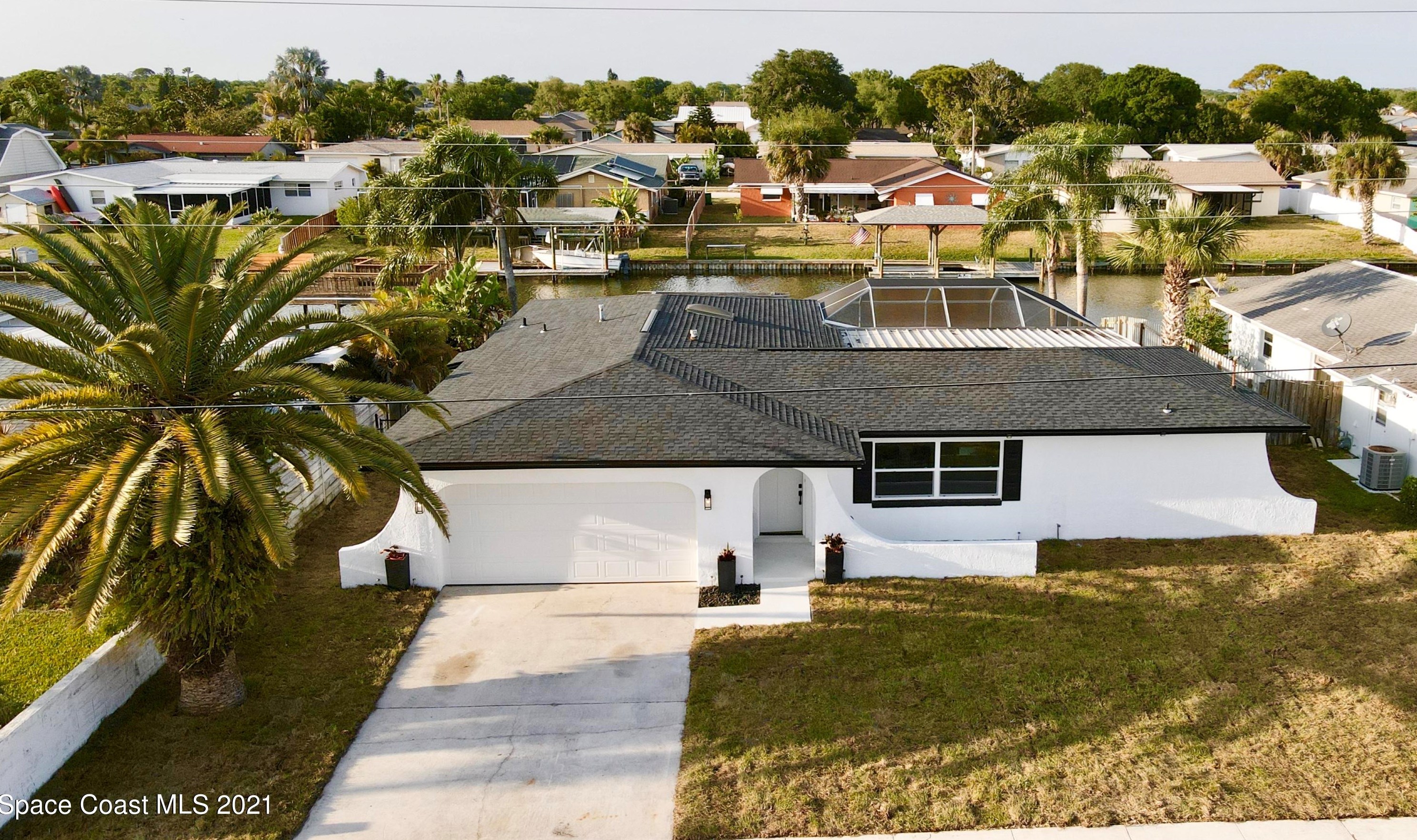 1370 Holiday Blvd, Merritt Island, FL 32952-5535