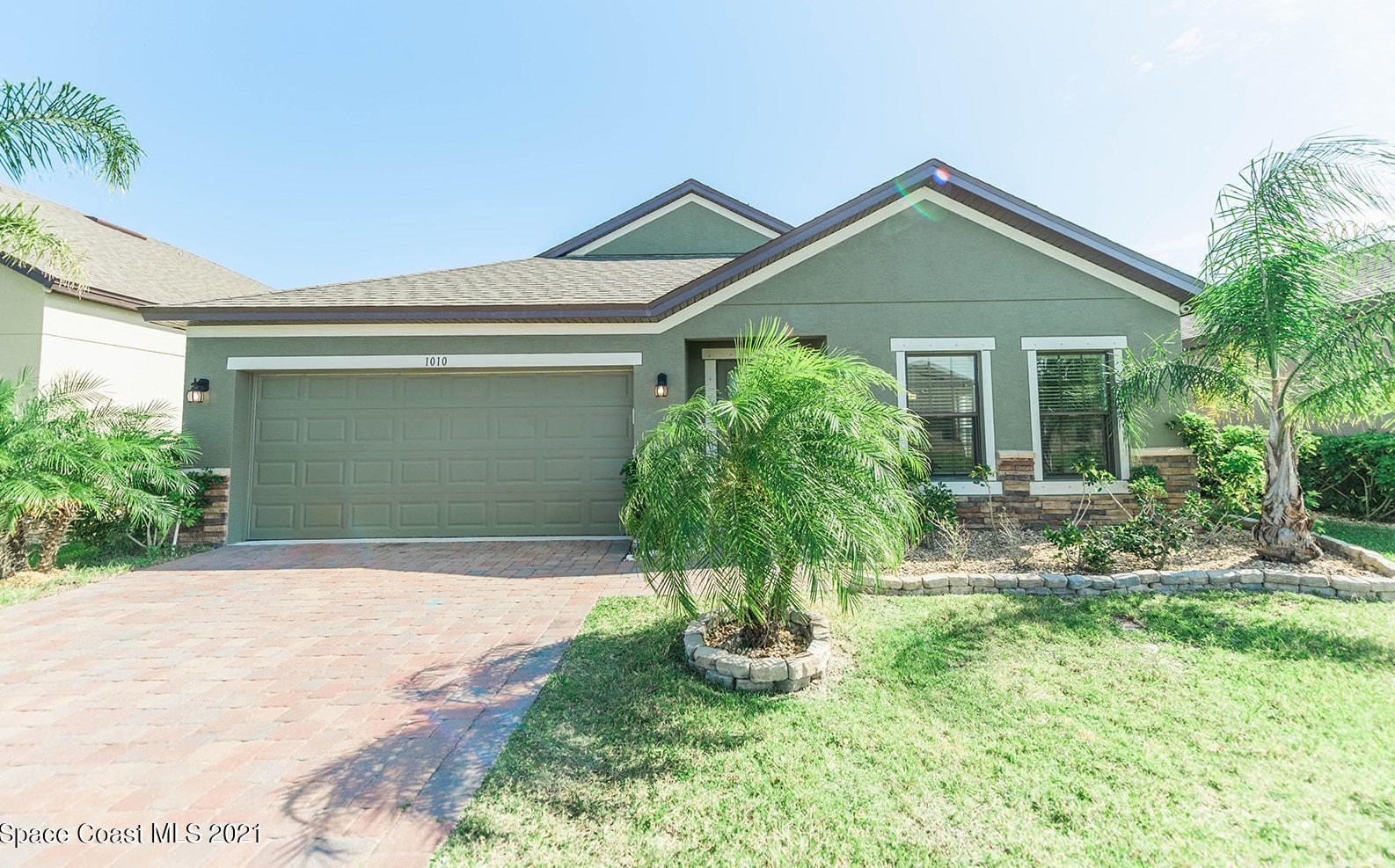 1010 Dillard Dr, Melbourne, FL 32909-2370