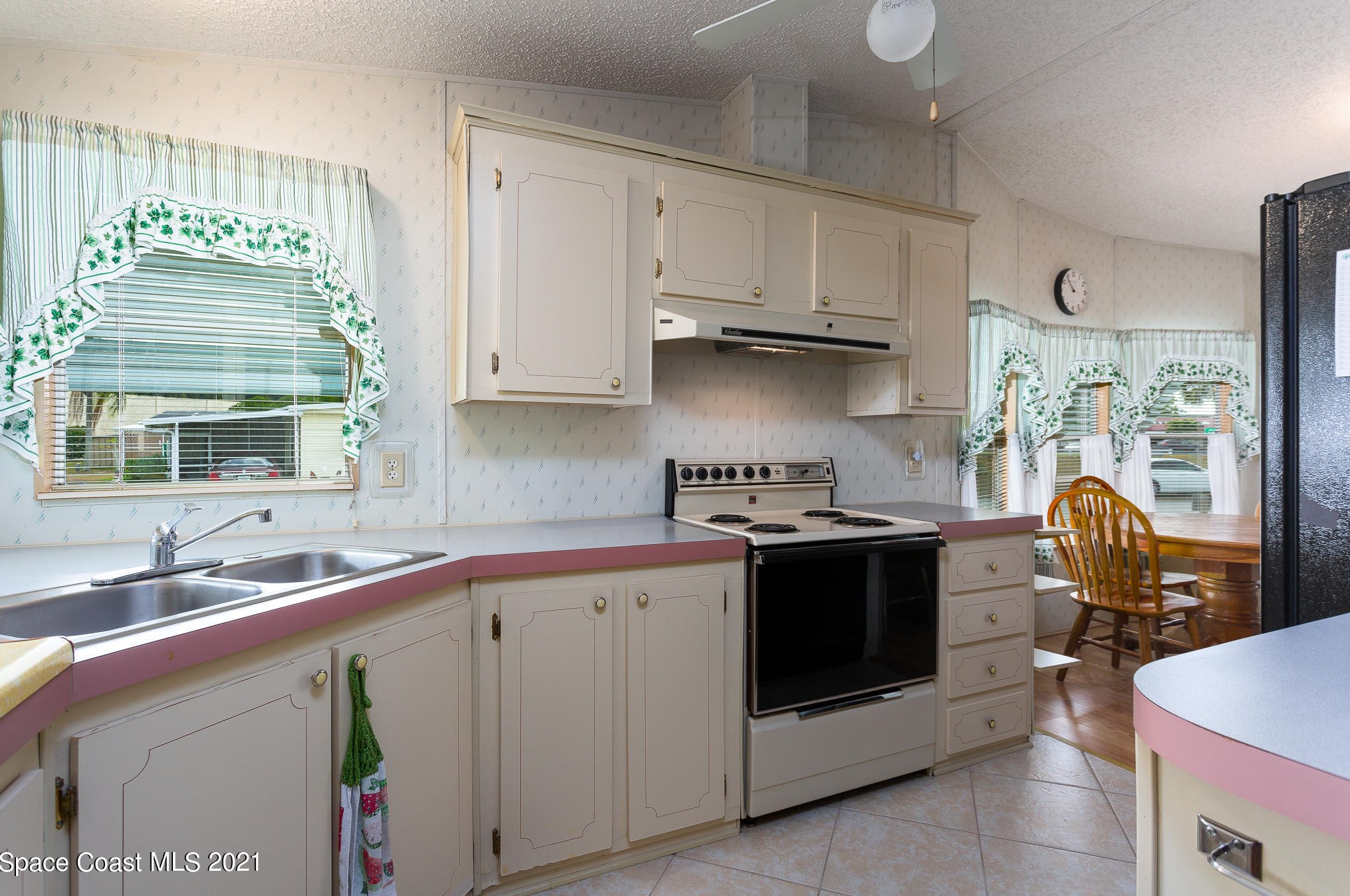 245 Holiday Park Blvd, Melbourne, FL 32907-2198