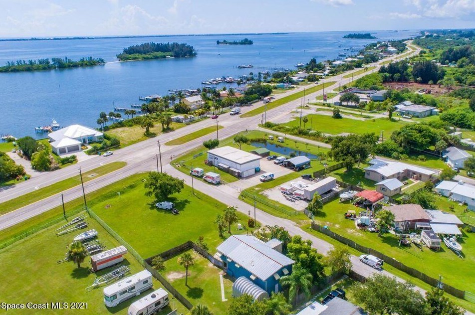 4940 Cooke Ave, Melbourne, FL 32949-2101