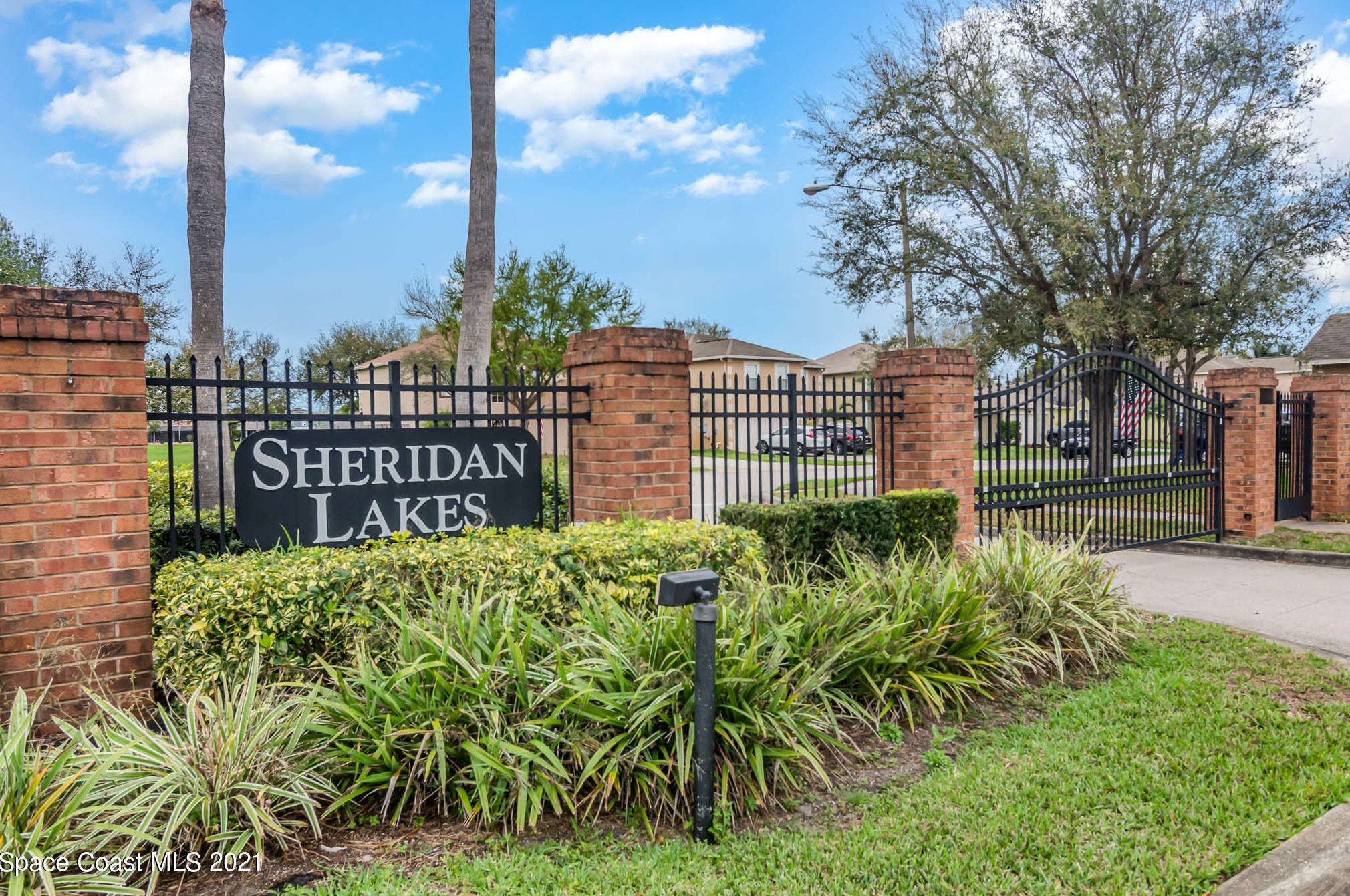 1733 Sorento Cir, Melbourne, FL 32904-3107
