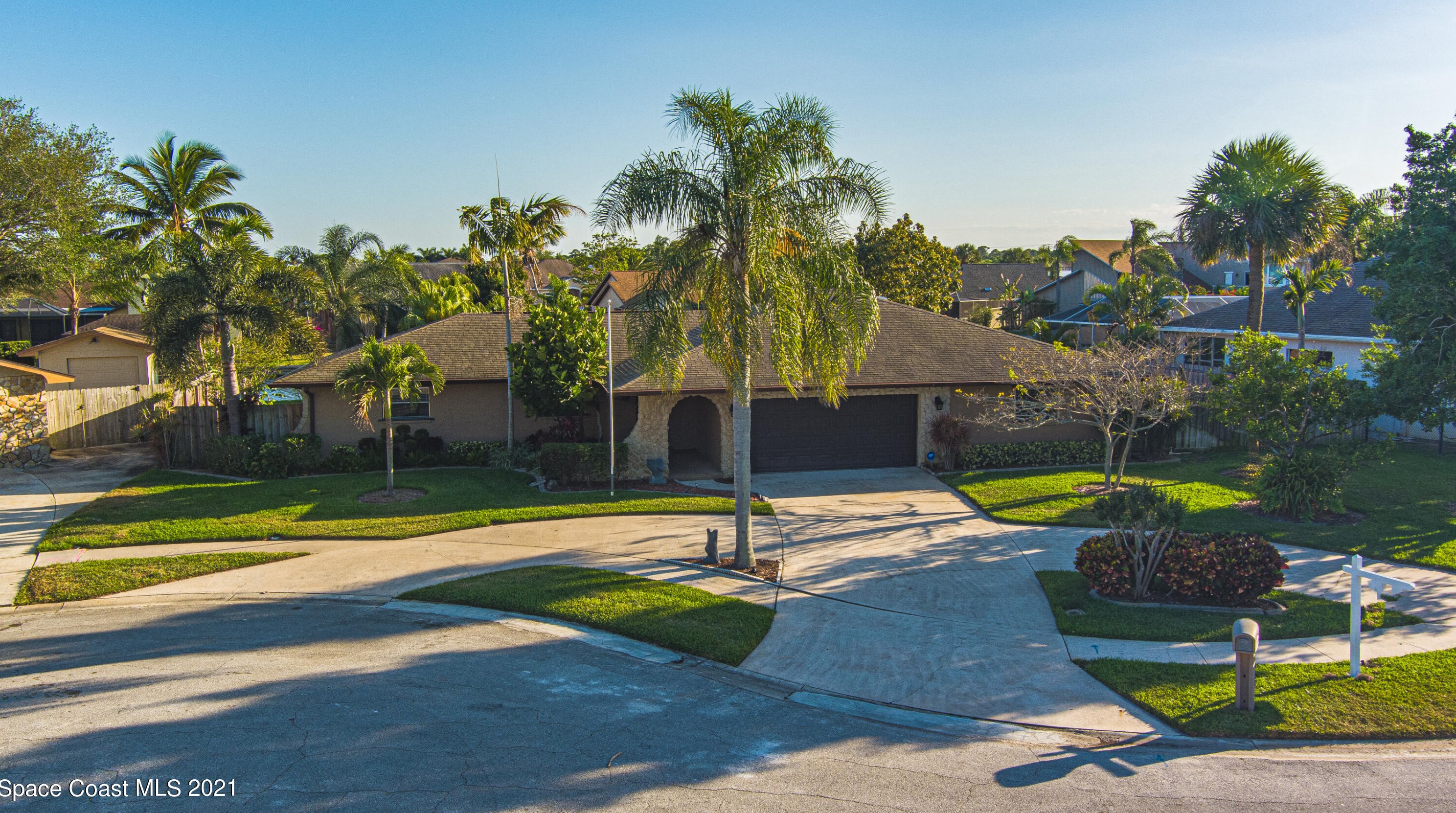 257 Via De La Reina, Merritt Island, FL 32953-2915