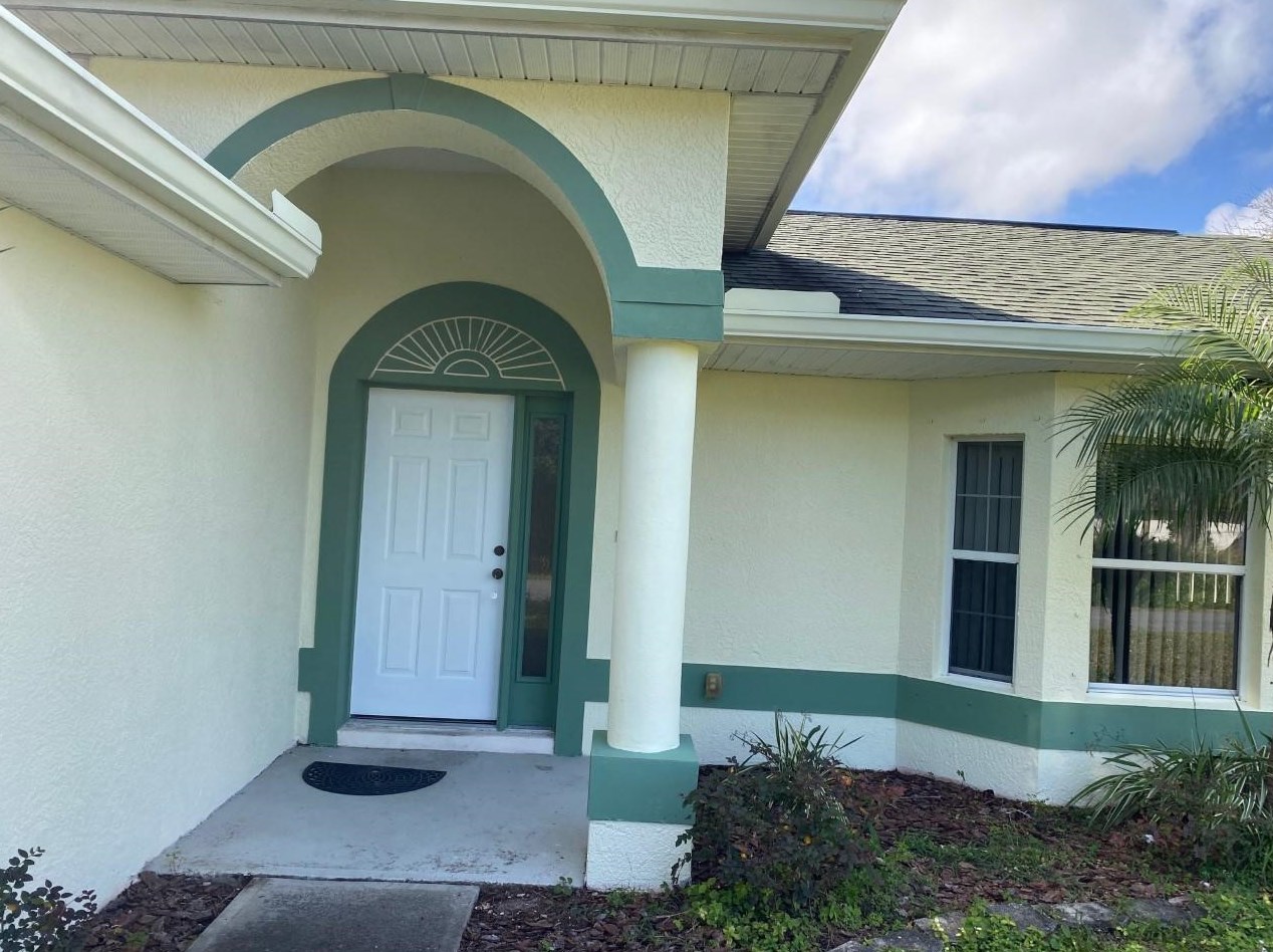 568 Bounty Ave Ne, Melbourne, FL 32907