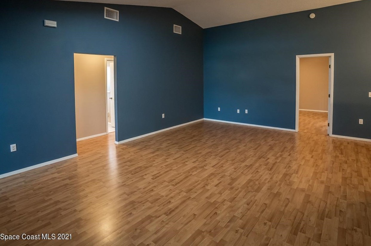 1601 Clover Cir, Melbourne, FL 32935-5557