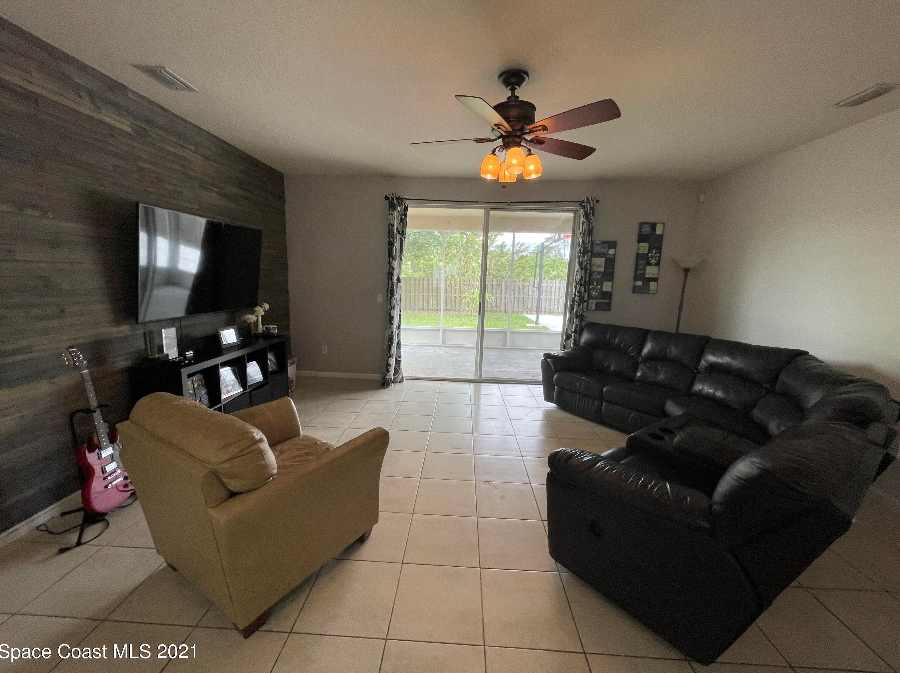 356 Dunlap Ave, Melbourne, FL 32909-3717