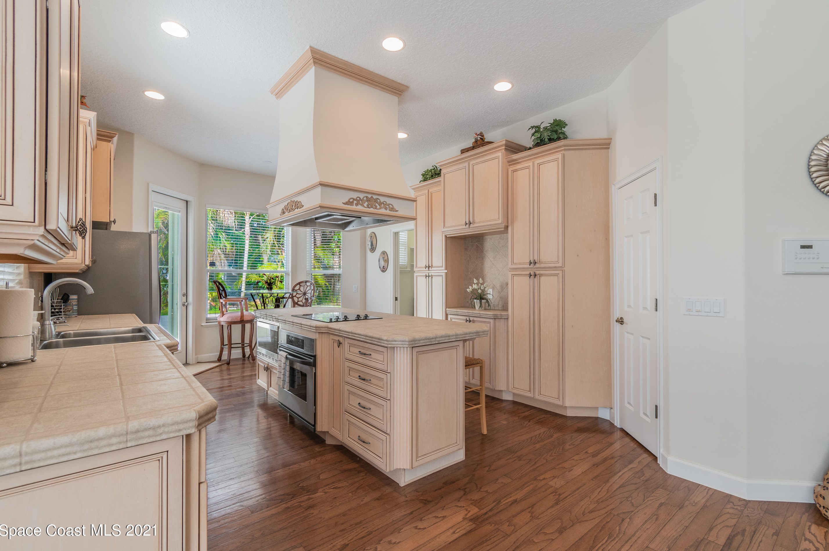 421 6th Ave, Melbourne FL  32903-4302 exterior