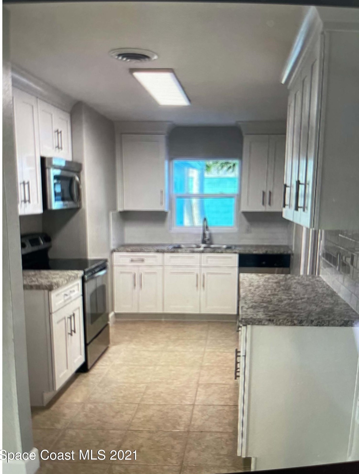 1495 Albert Dr, Melbourne, FL 32935-2807