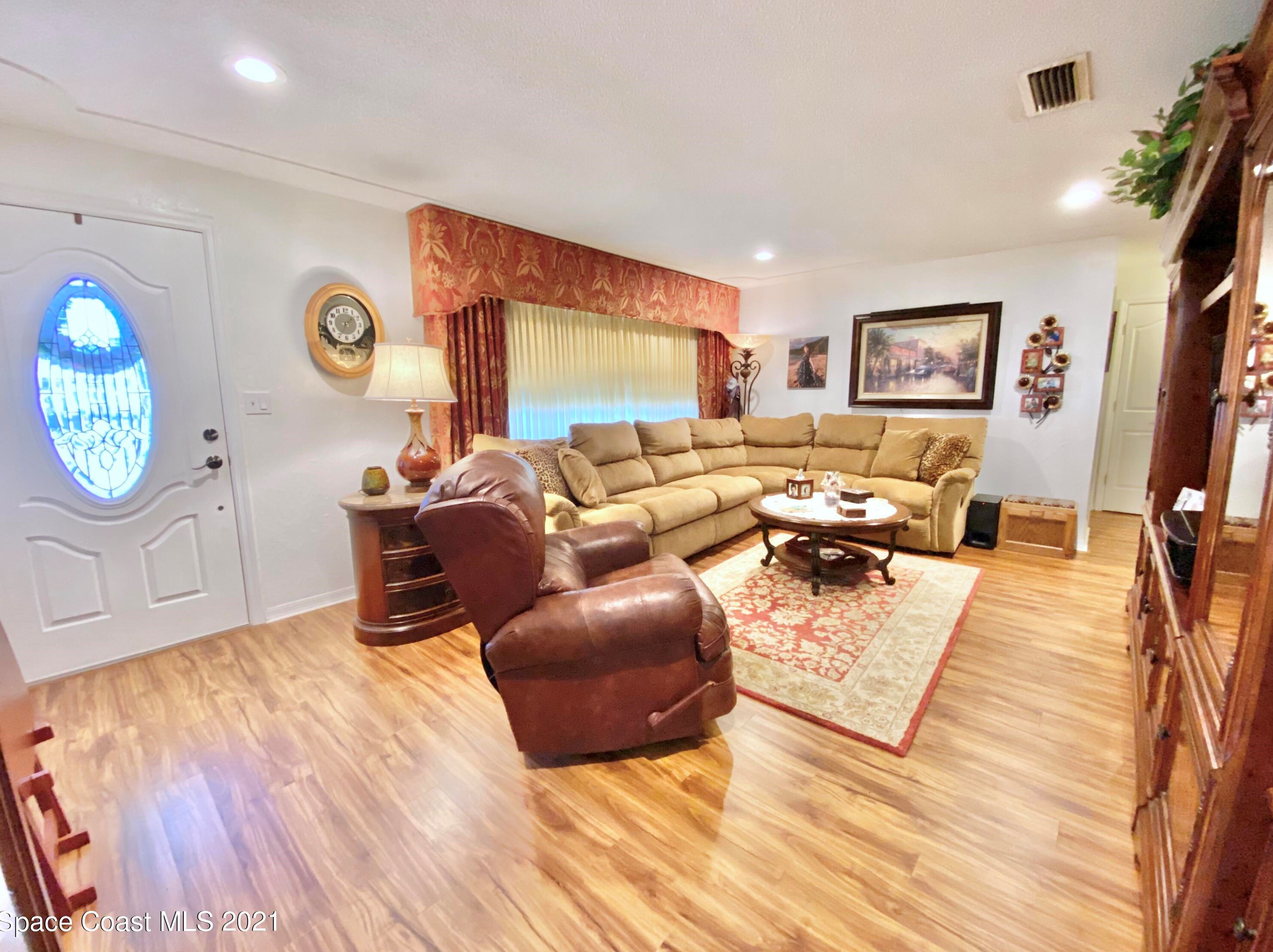 1340 Belford Ct, Merritt Island, FL 32952-4705