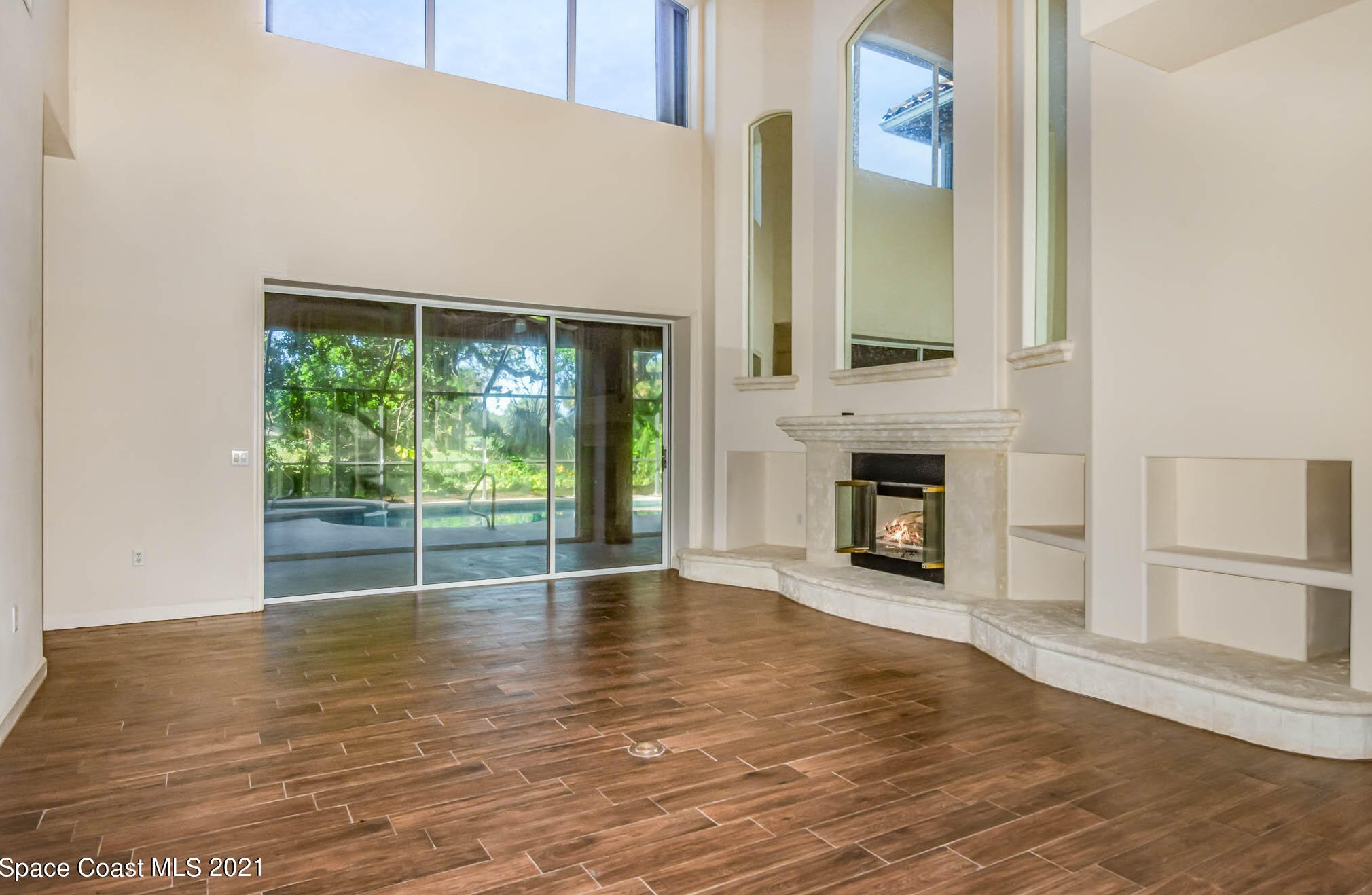 385 Hammock Shore Dr, Melbourne, FL 32951-3964