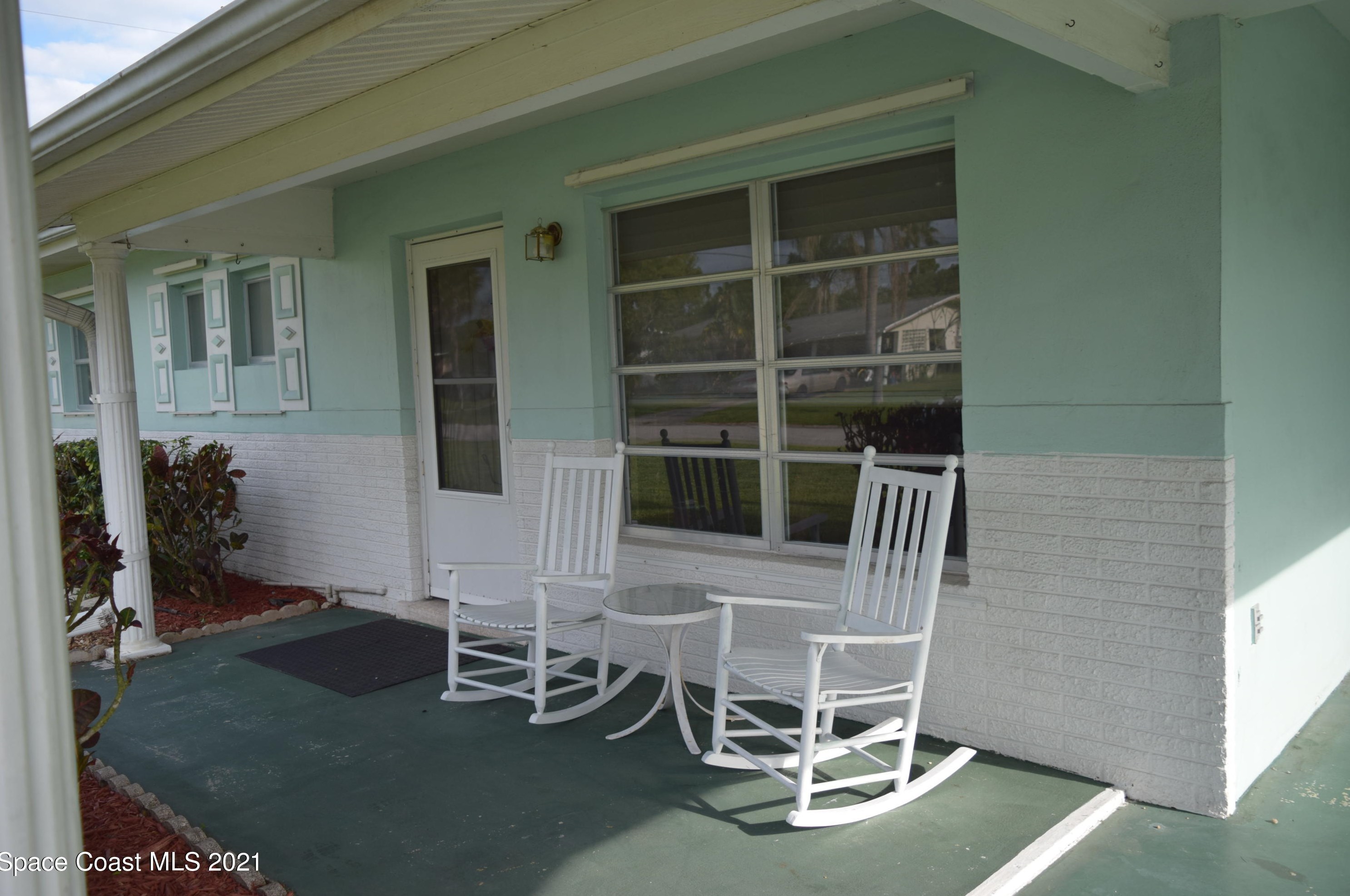 2701 Mohican Dr, Melbourne, FL 32935-8829