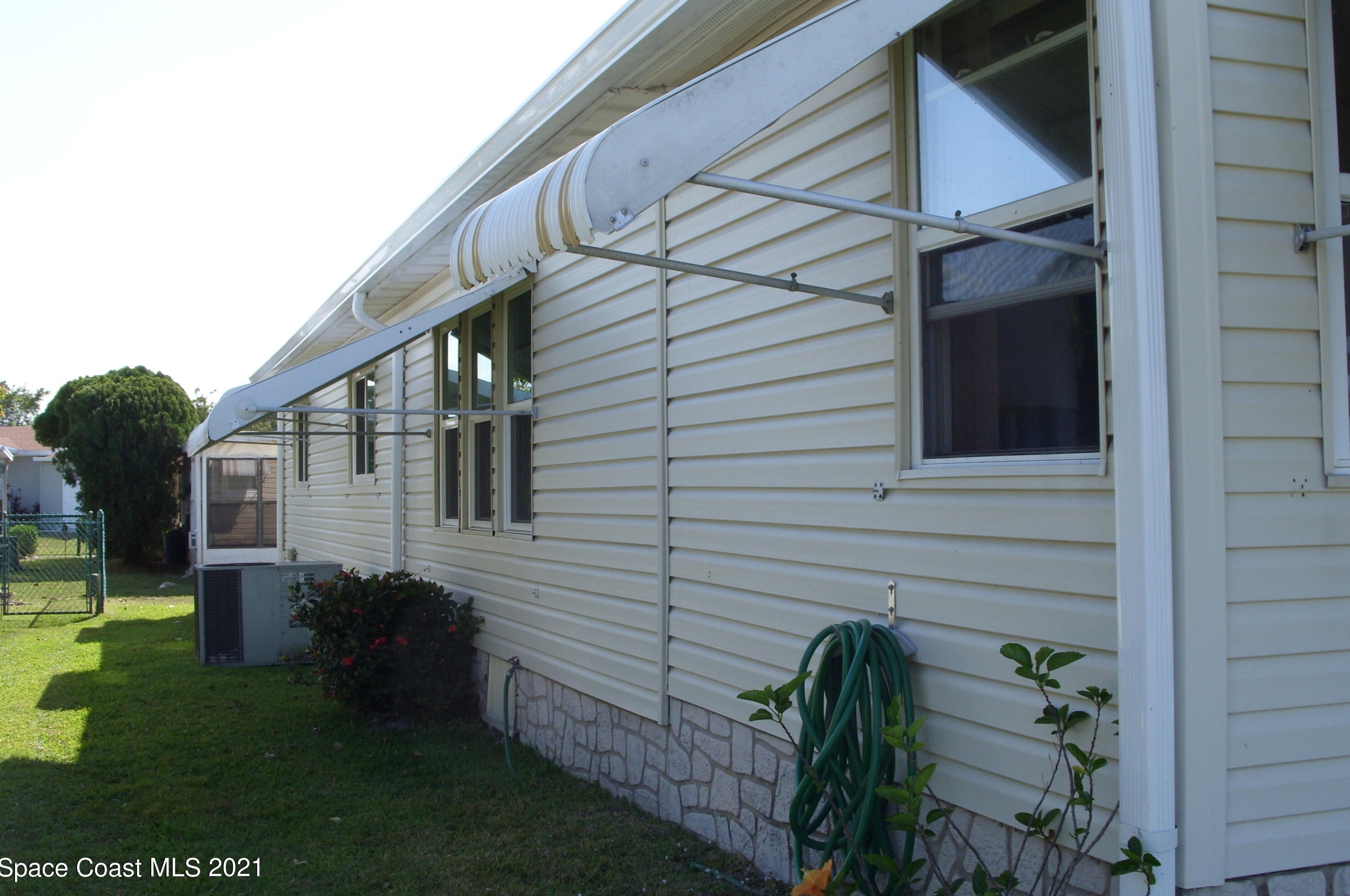 775 Lark Dr, Sebastian, FL 32976