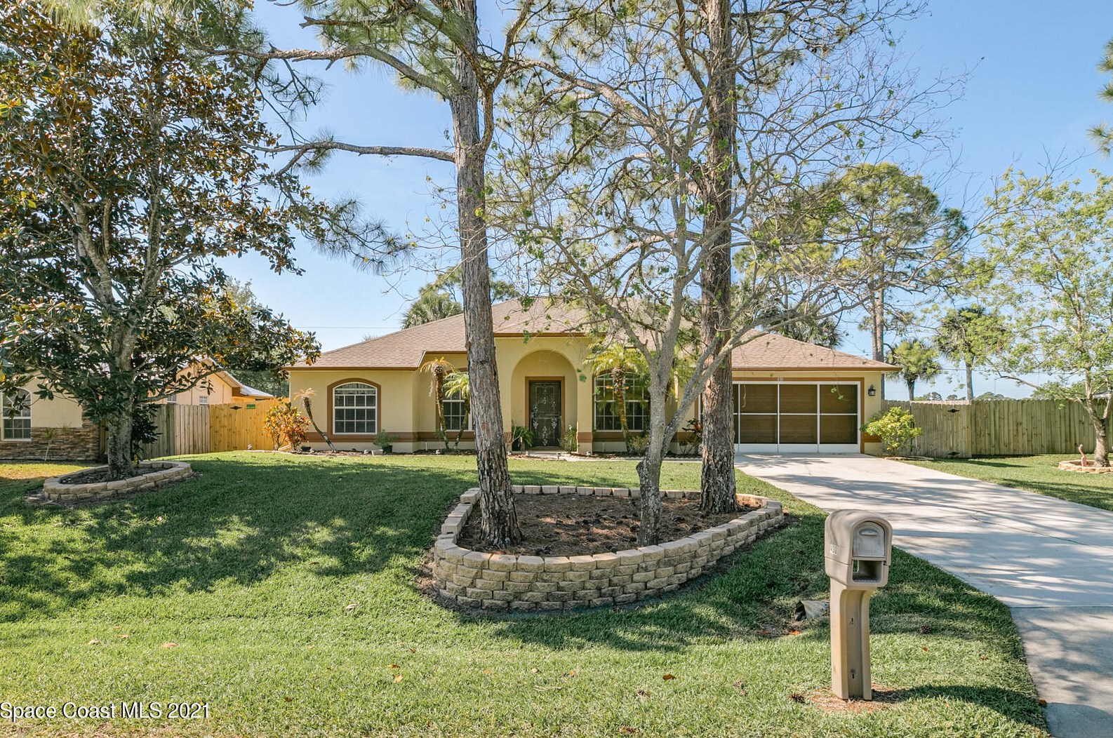 430 Firestone St, Melbourne, FL 32907-2056