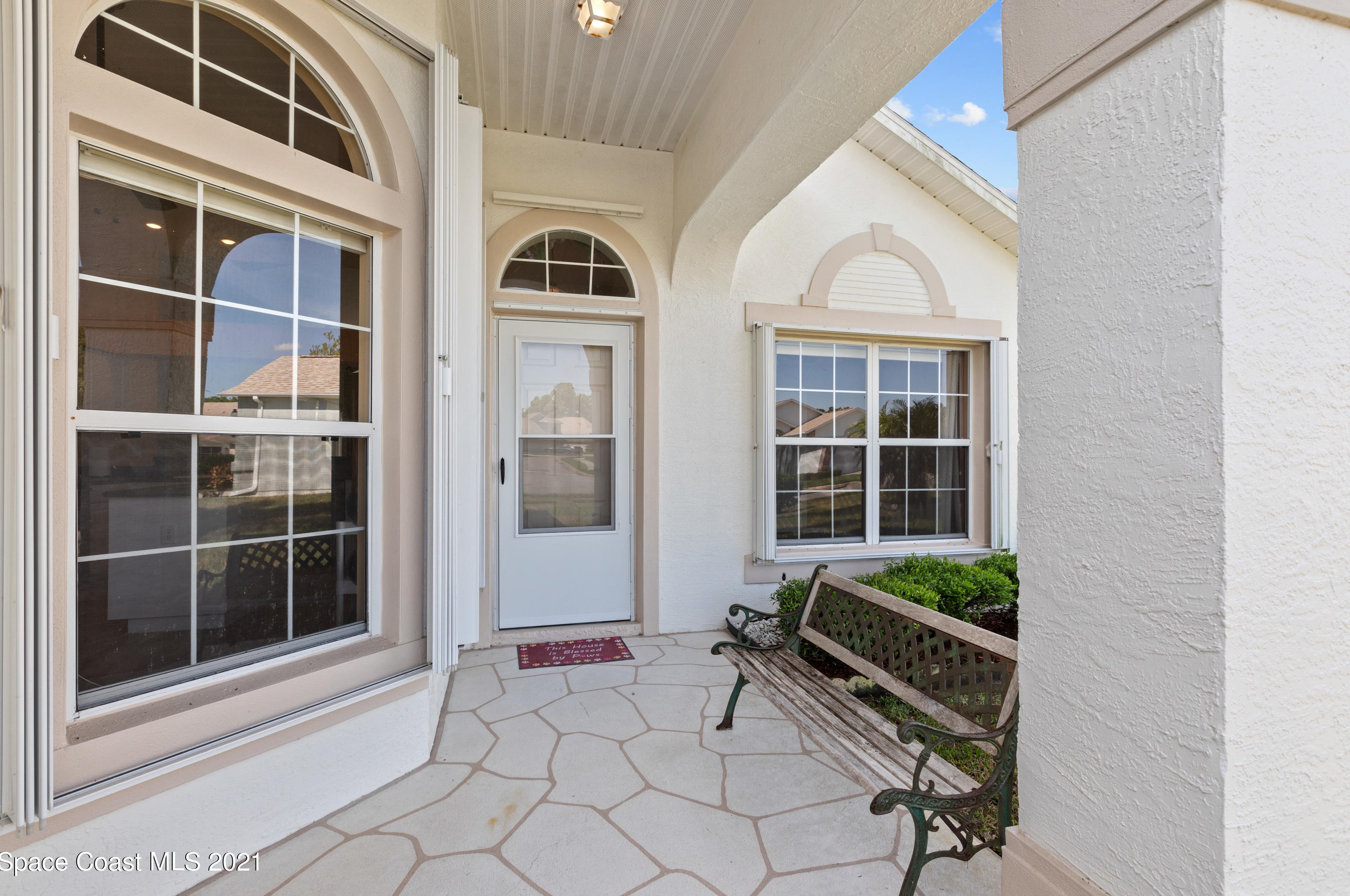 1004 Pine Creek Cir, Melbourne, FL 32905-4718