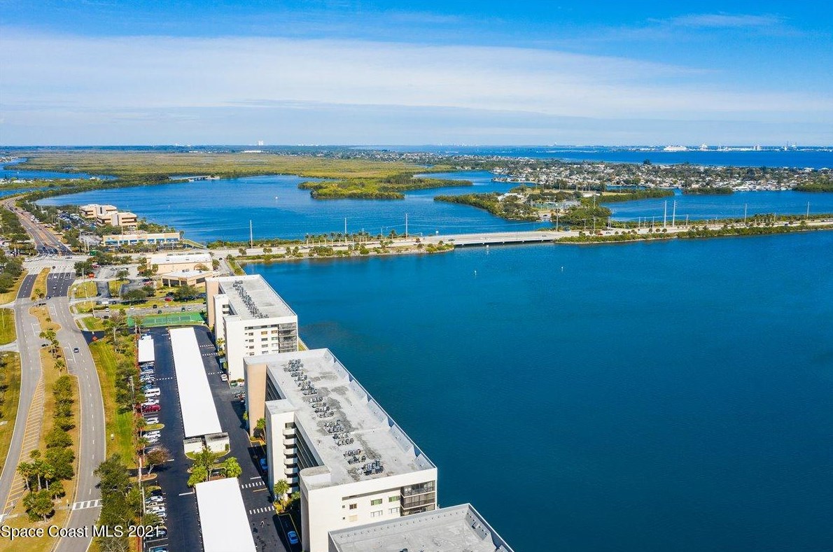 250 S Sykes Creek Pkwy #201, Merritt Island, FL 32952