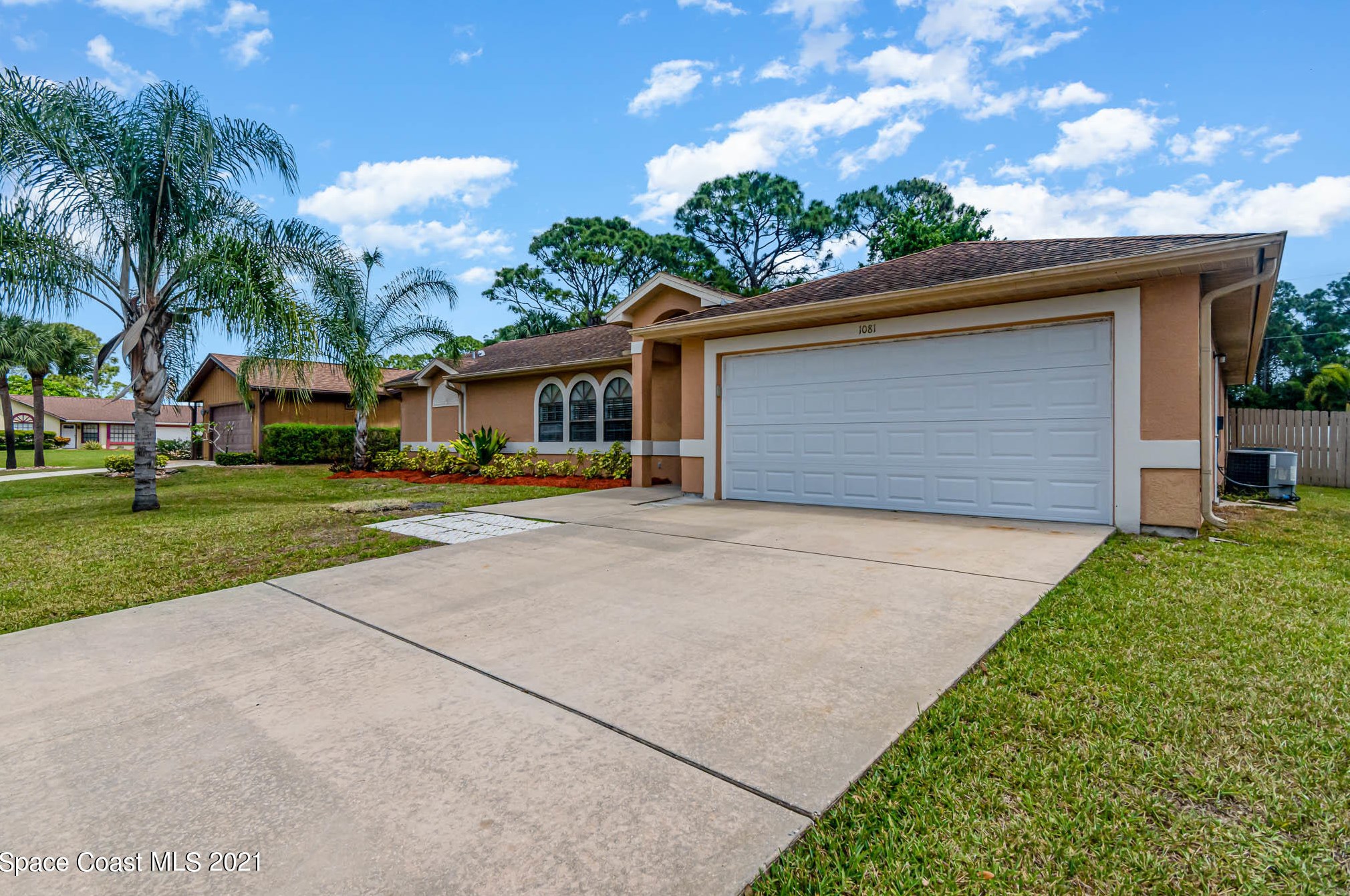 1081 Crazyhorse Ave, Melbourne, FL 32907-9457