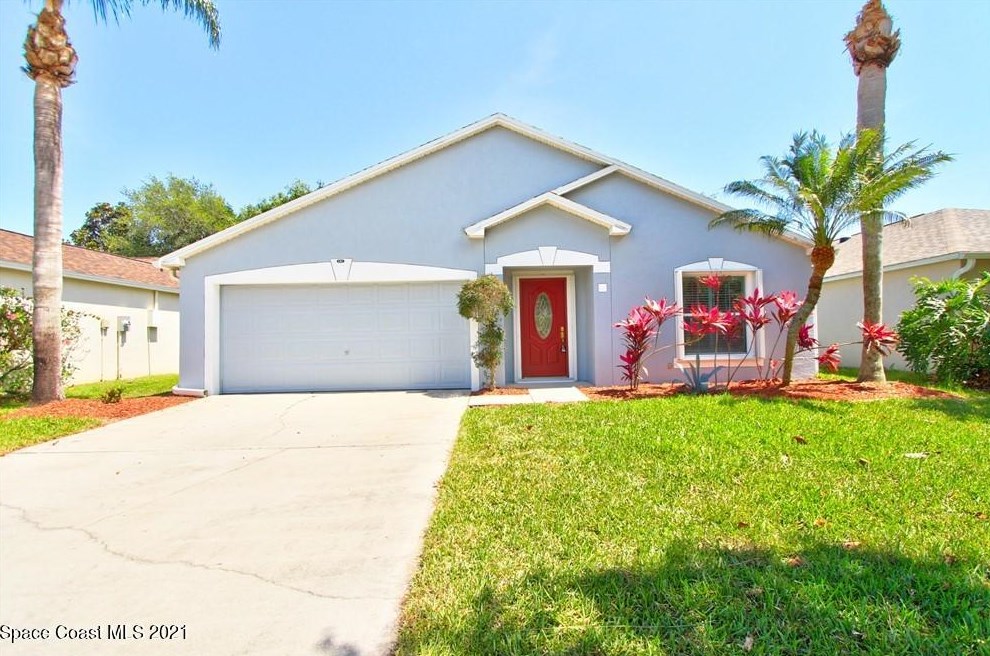 680 Wickham Lakes Dr, Melbourne, FL 32940