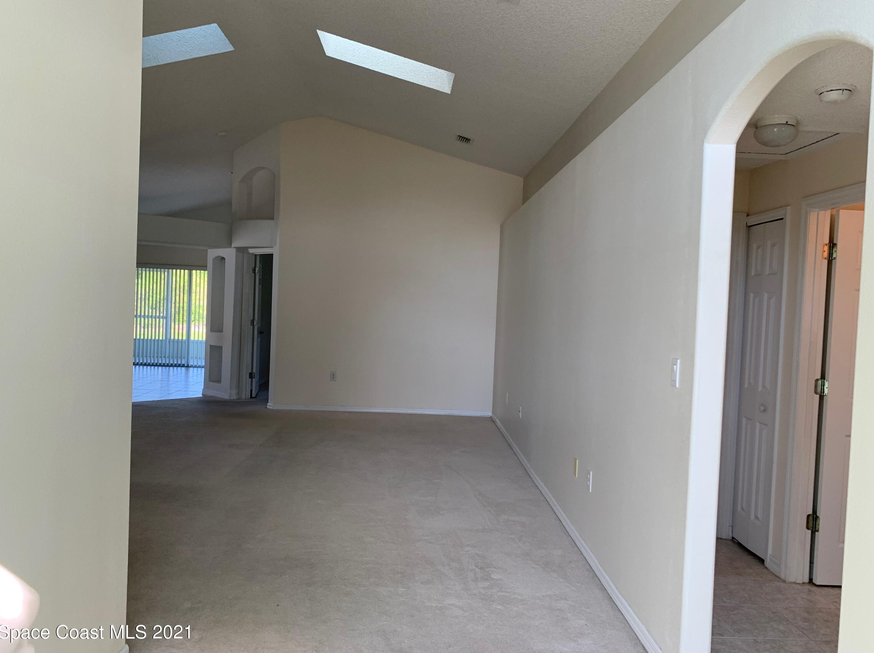 1080 Pine Creek Cir Ne, Melbourne, FL 32905