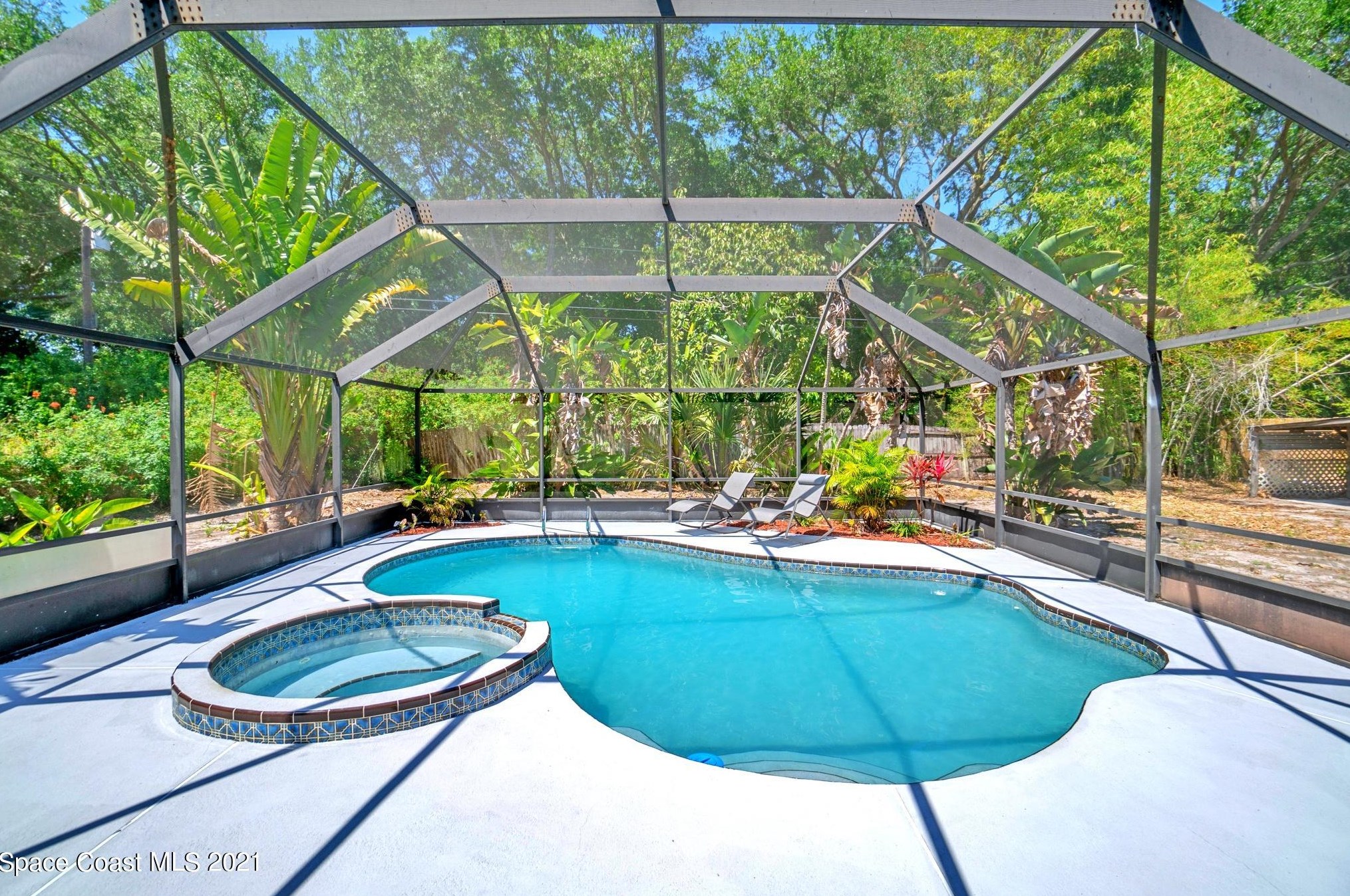 480 Robin Hood Dr, Merritt Island, FL 32953