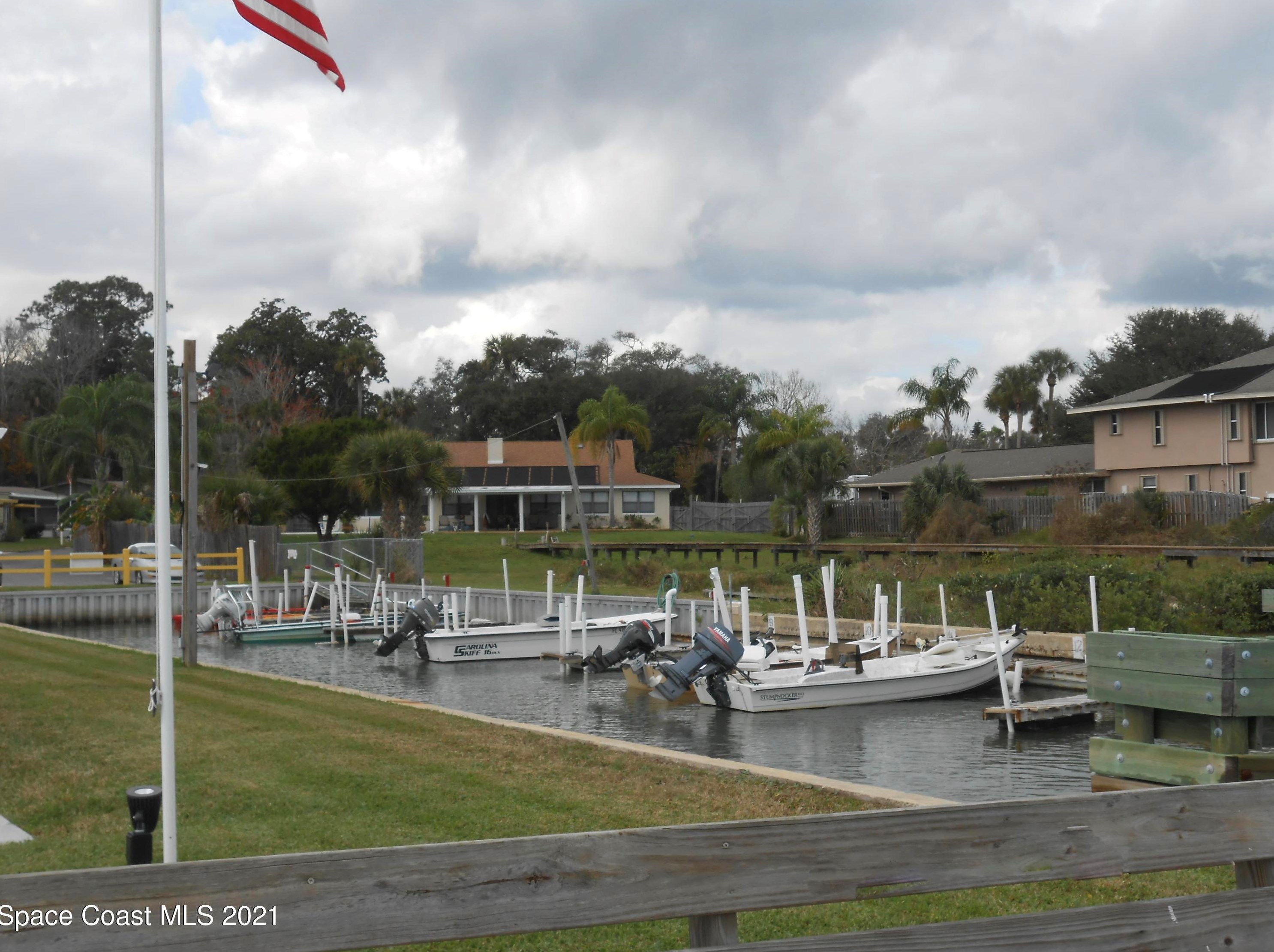 2201 Ridgewood Ave, Edgewater FL  32141-4243 exterior