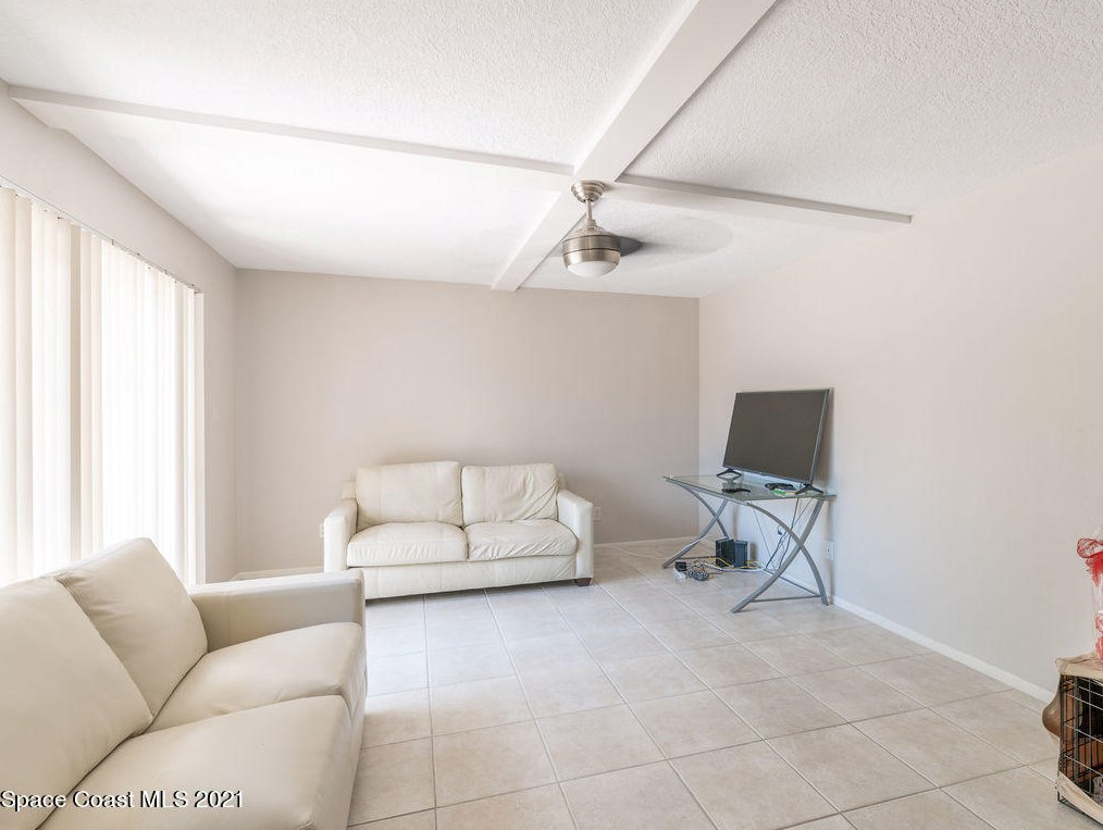1913 Vista Oaks Cir, Melbourne FL  32905-3135 exterior