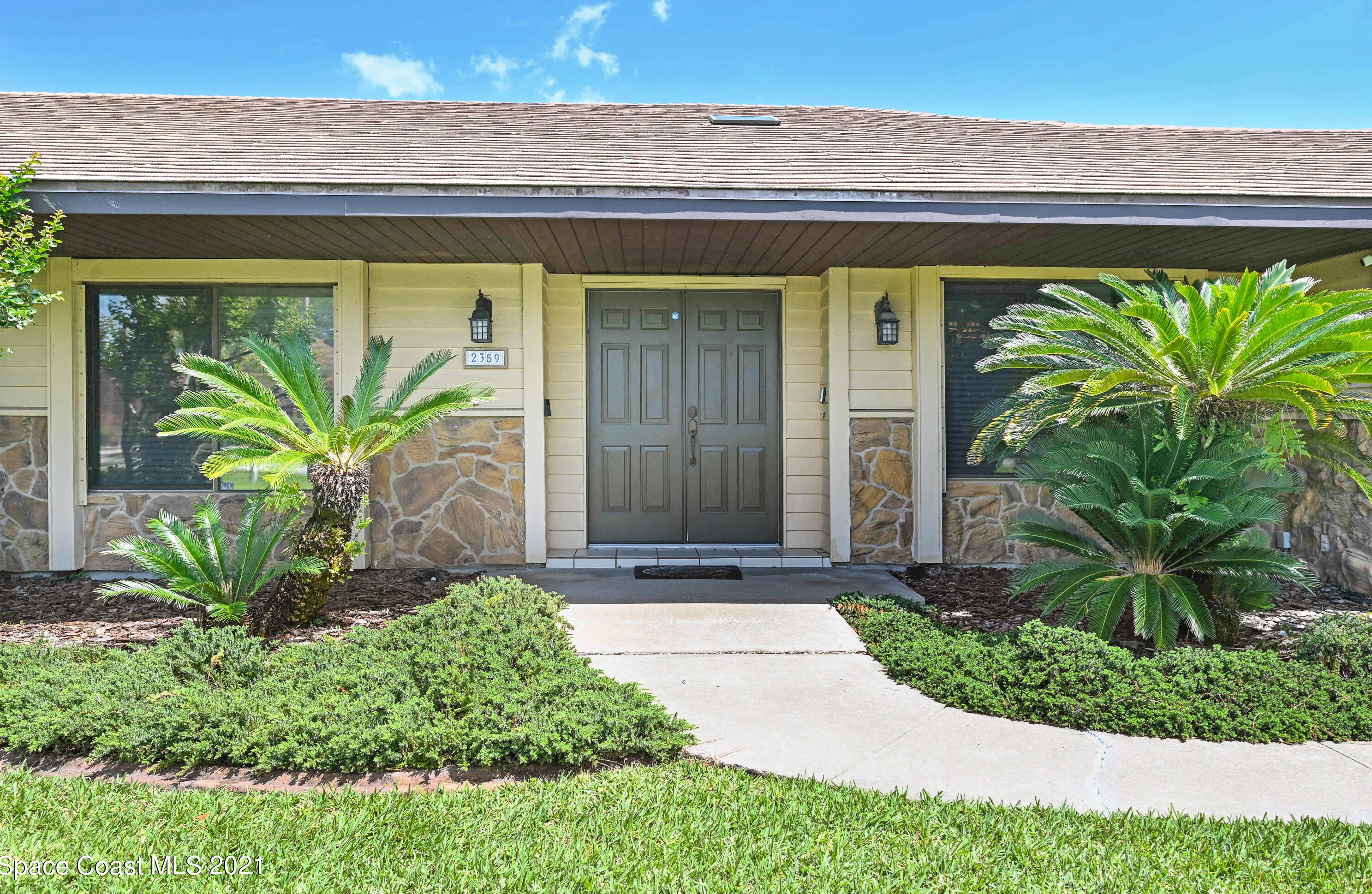 2359 Treetop Ct, Melbourne, FL 32934-7641