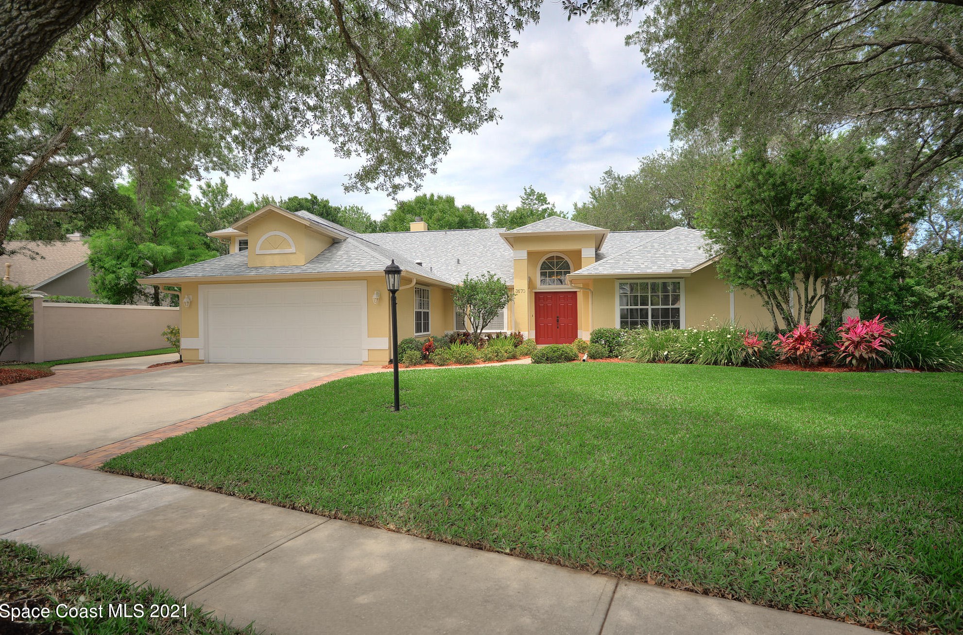 3670 Mary Lou Ln, Melbourne, FL 32934-8389