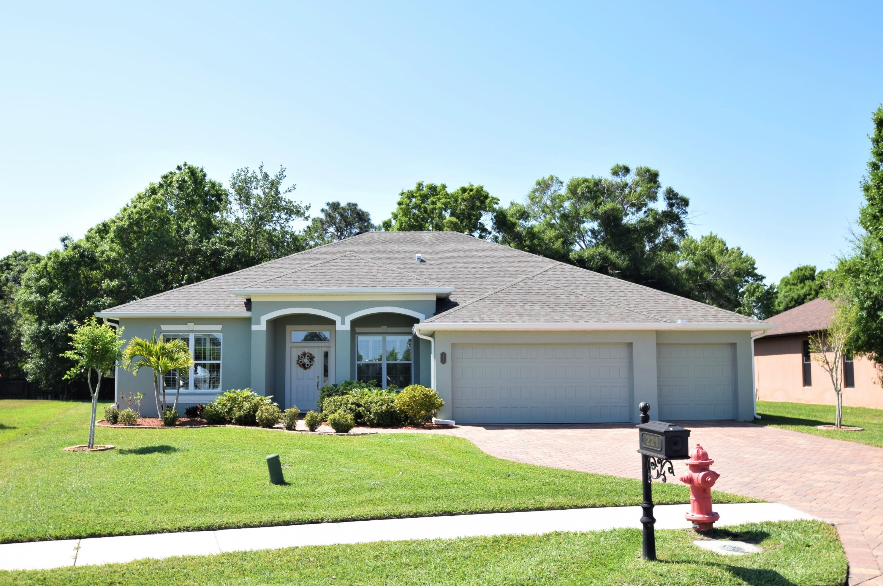 221 Athey Ct, Melbourne, FL 32904-4960