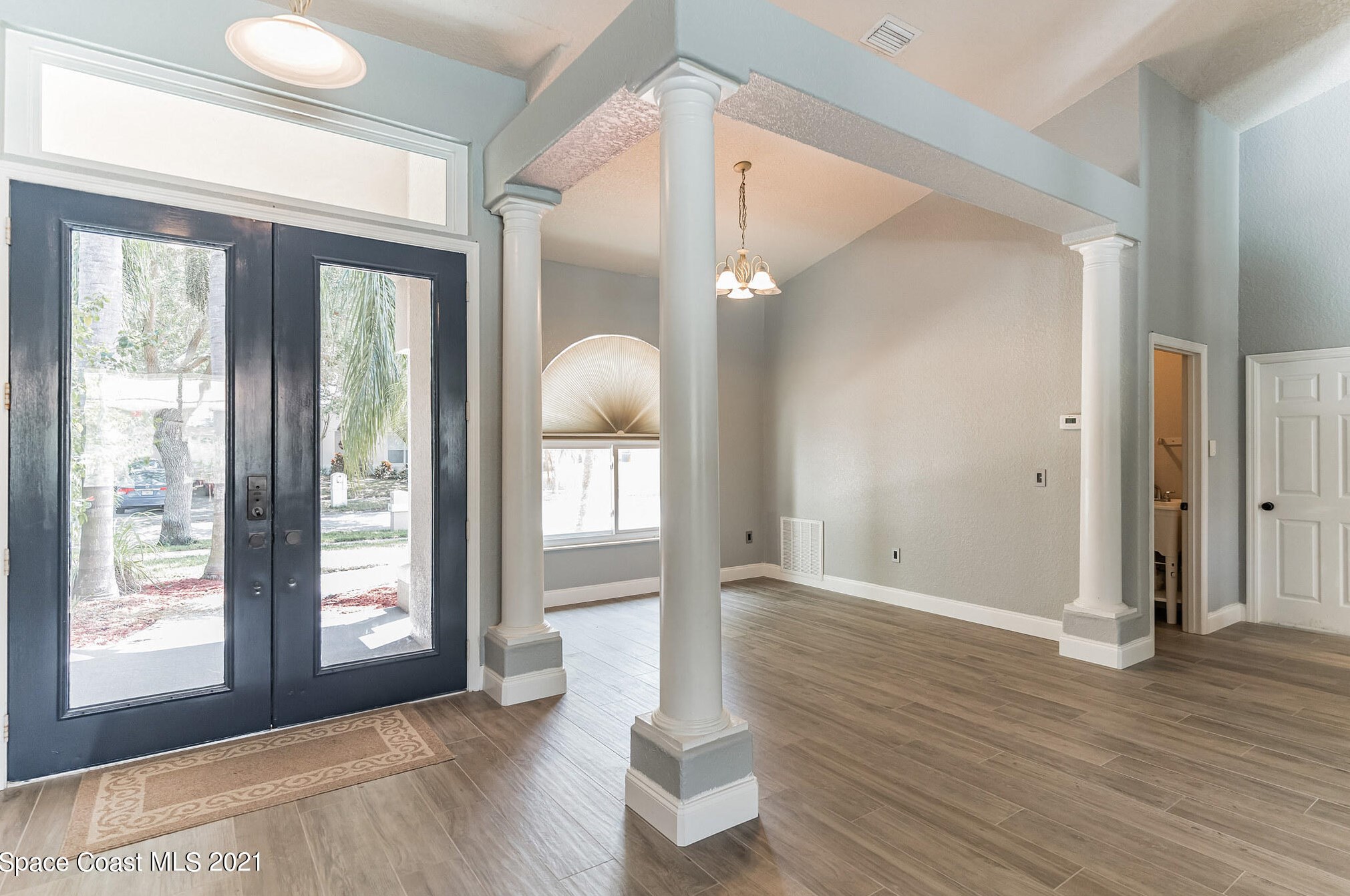 864 Woodbine Dr, Merritt Island, FL 32952