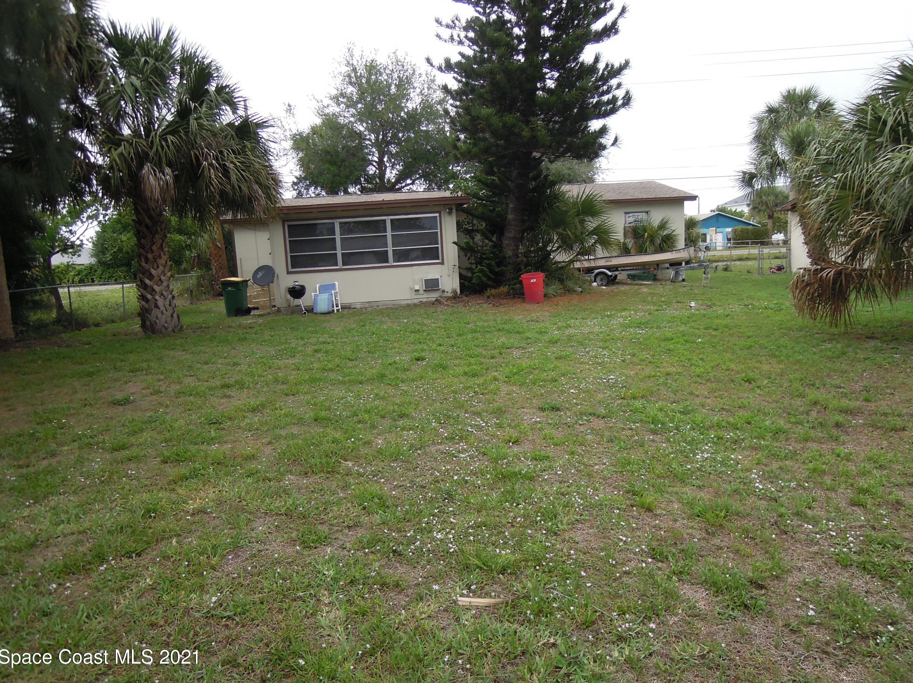2224 Pineapple Ave, Melbourne FL  32935-6640 exterior