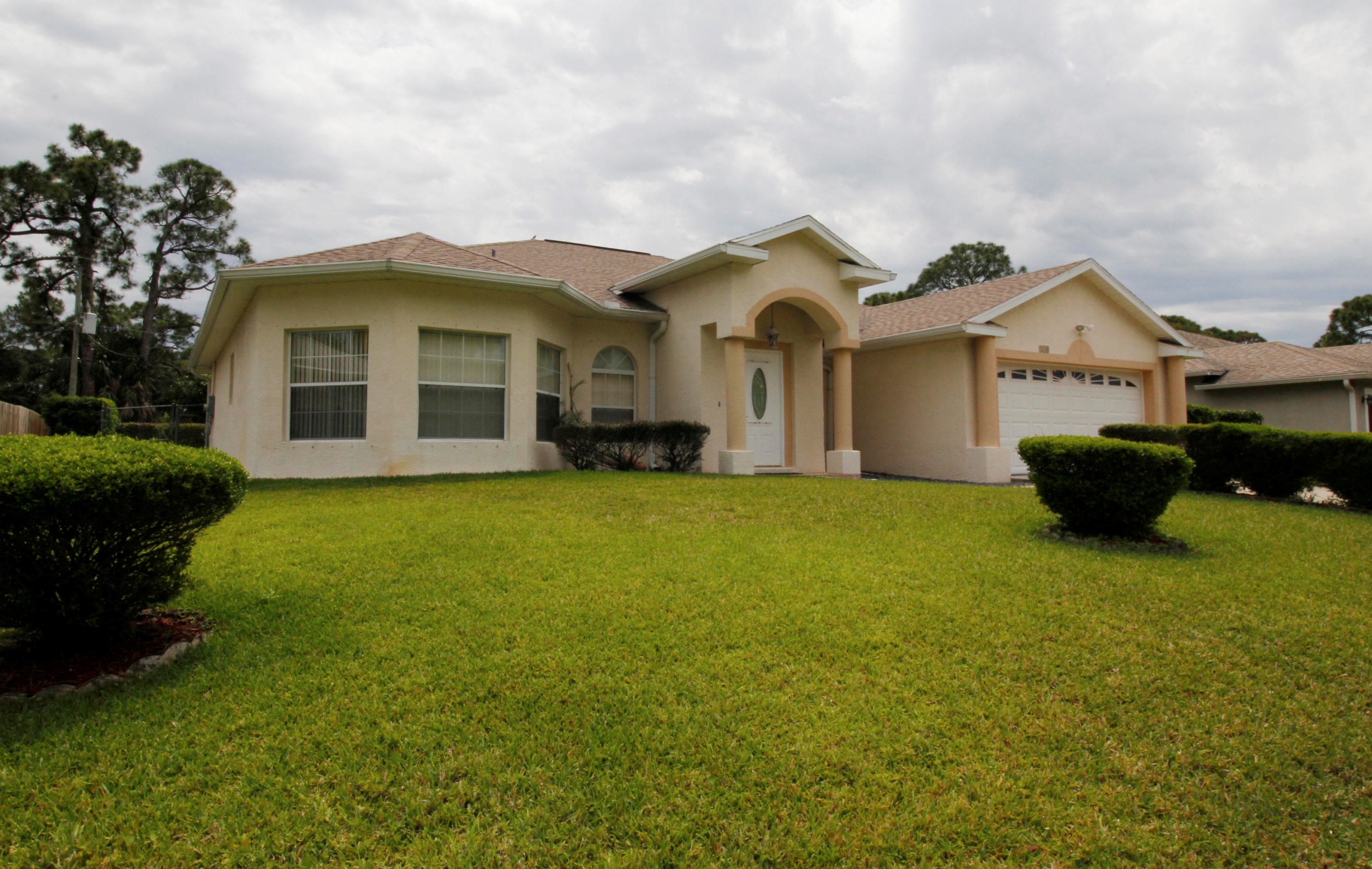 330 Viking St, Melbourne, FL 32907-1123