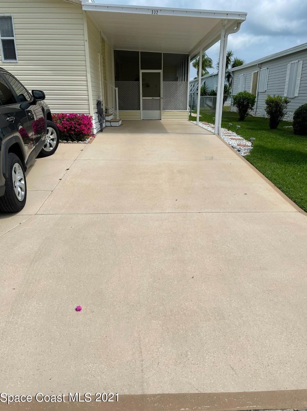 332 Papaya Cir, Sebastian FL  32976-6851 exterior