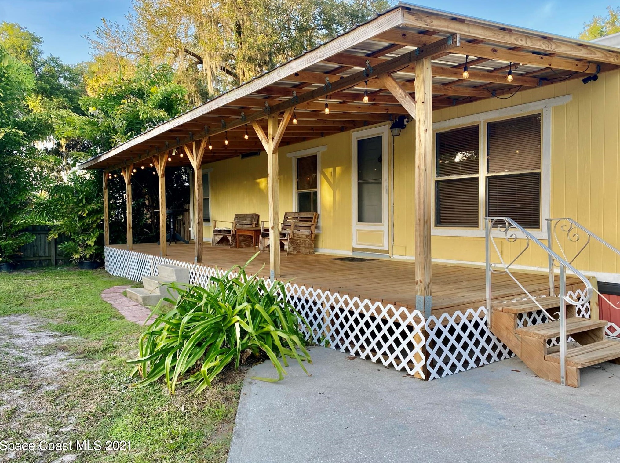 4725 Cambridge Dr, Mims, FL 32754