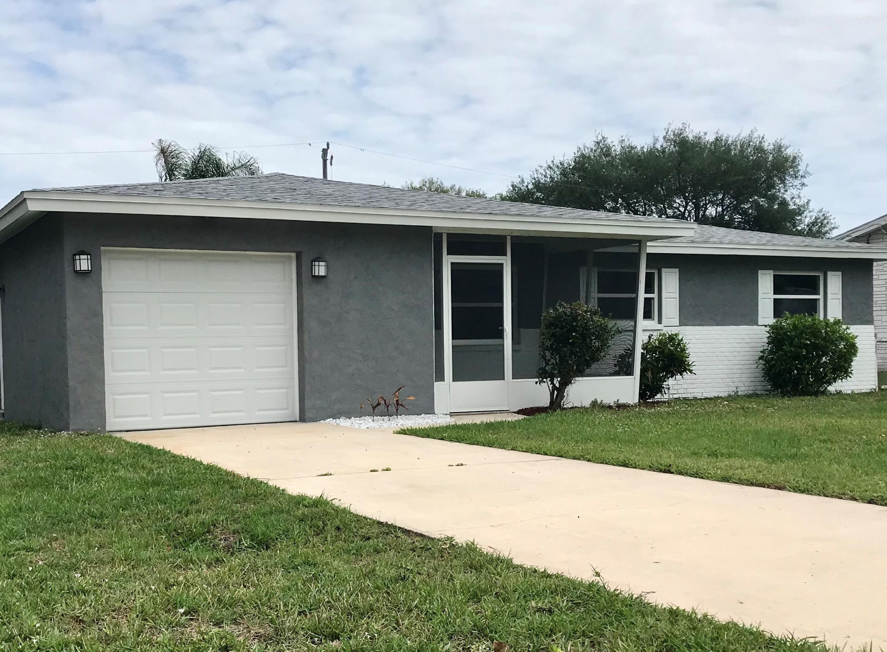 3141 Mary St, Melbourne, FL 32904-6744