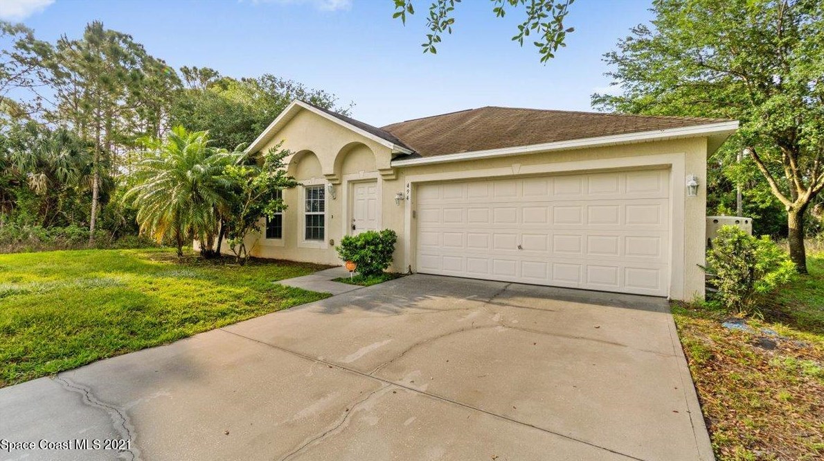 494 Paigo St Se, Melbourne, FL 32909