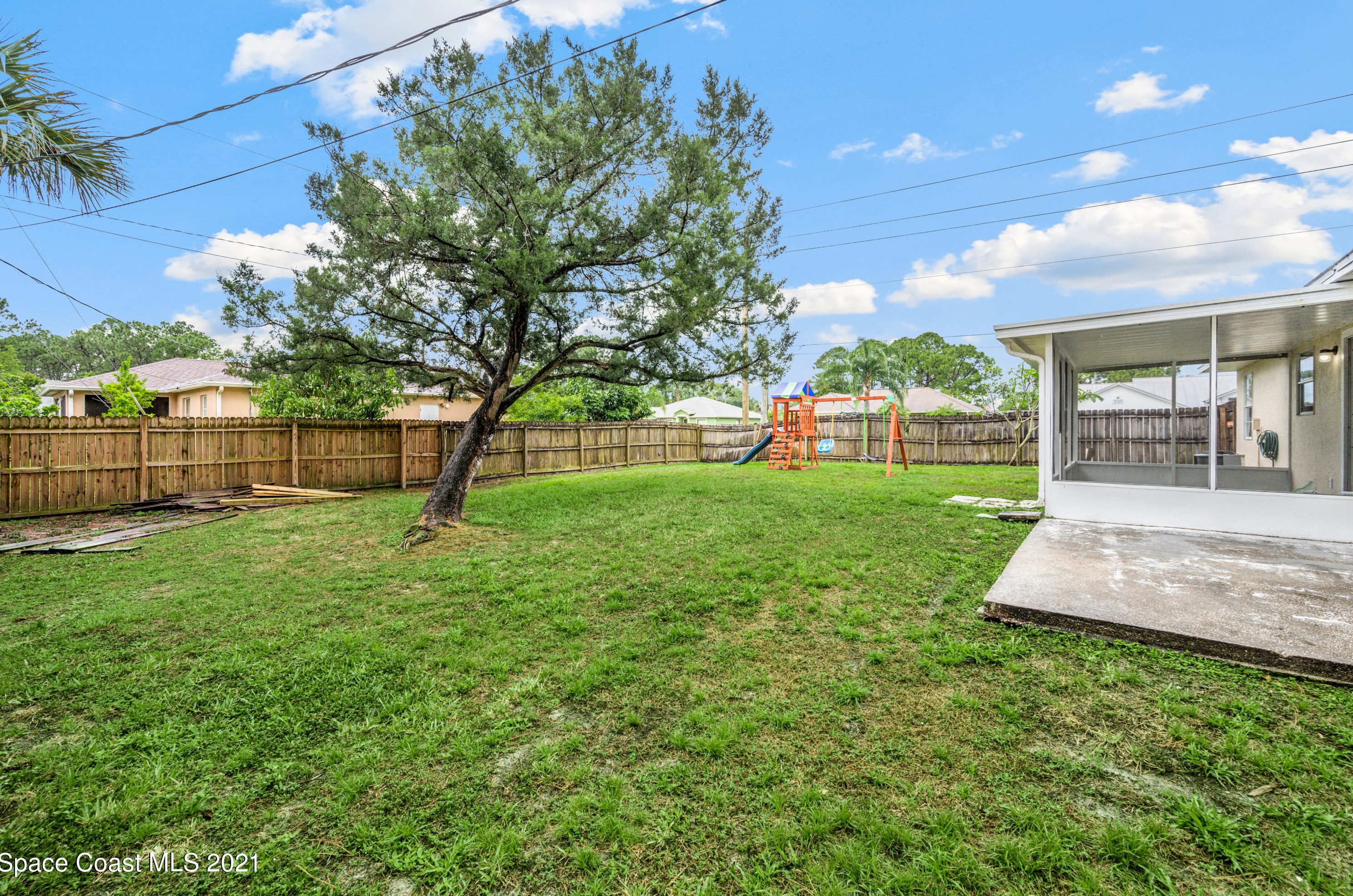 1598 Heartwellville St, Melbourne FL  32907-7061 exterior