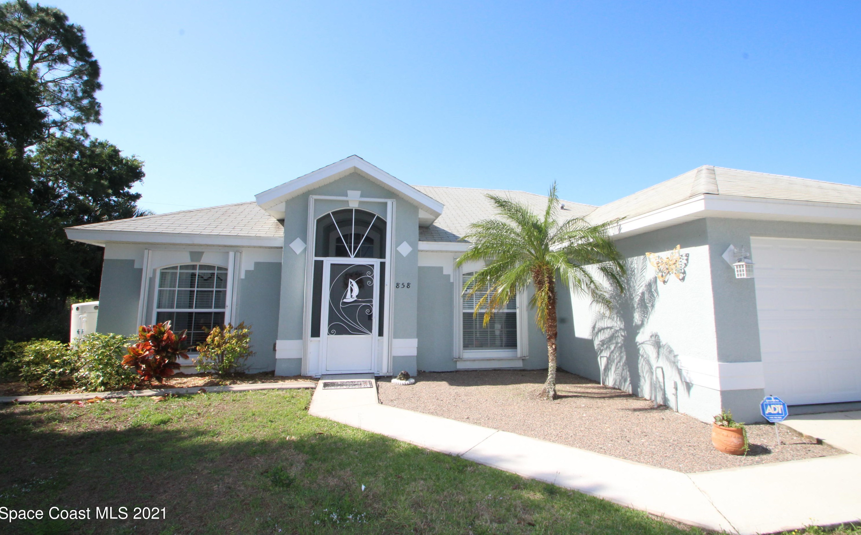 858 Horizon Rd, Melbourne, FL 32909-4912