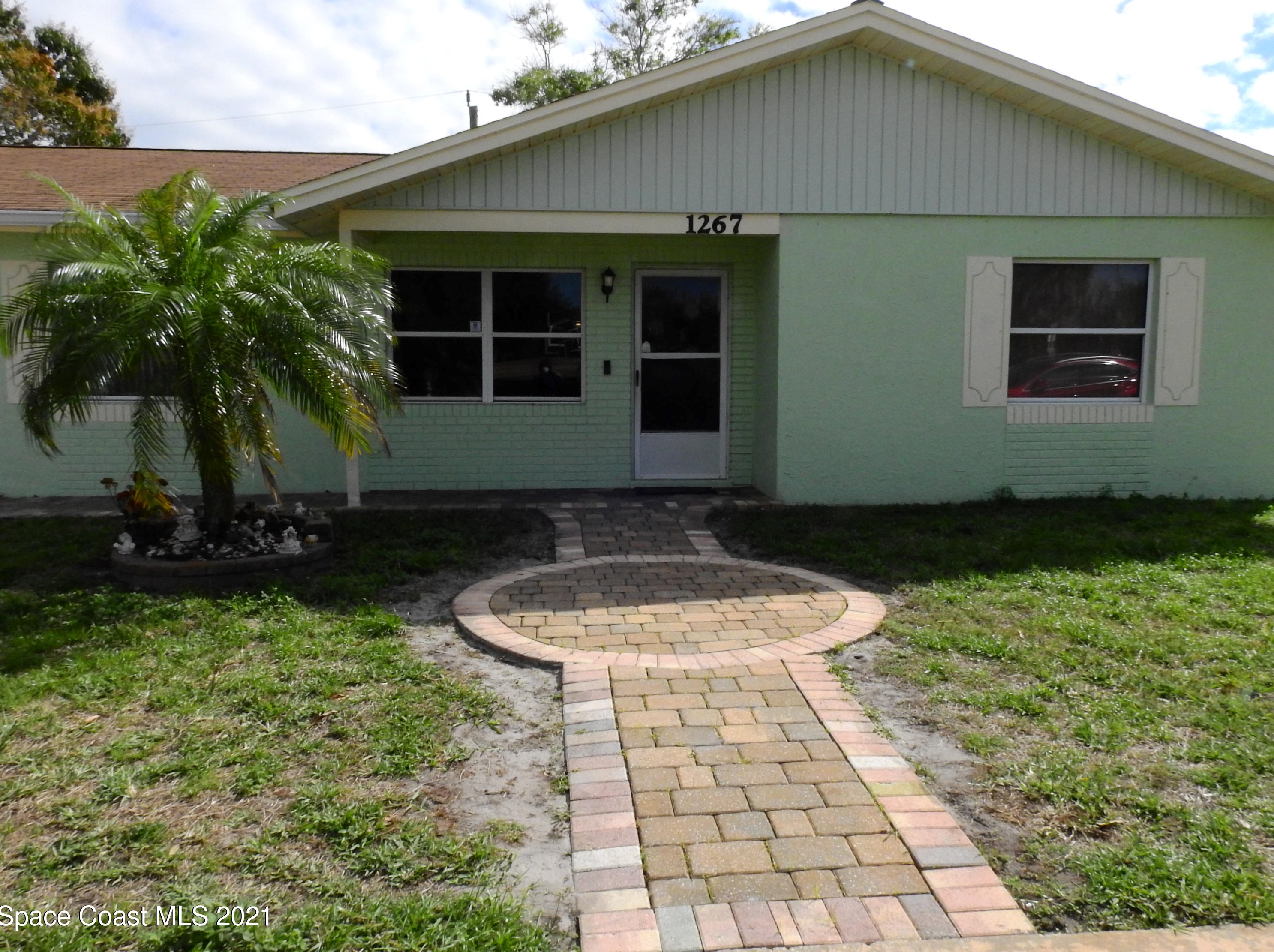 1267 Circlewood Dr, Melbourne, FL 32935-5536