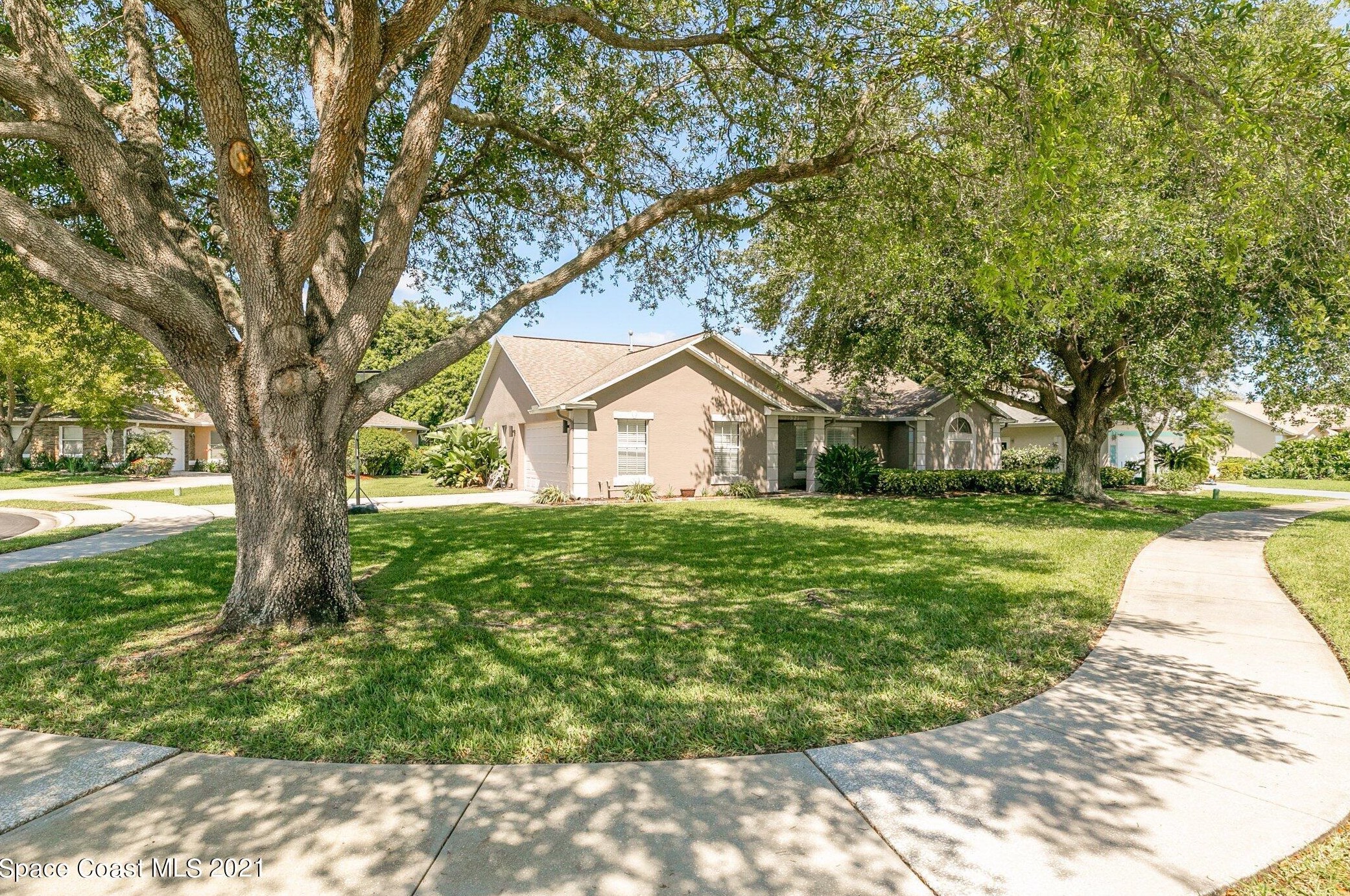 521 Carmel Dr, Melbourne, FL 32940-7789