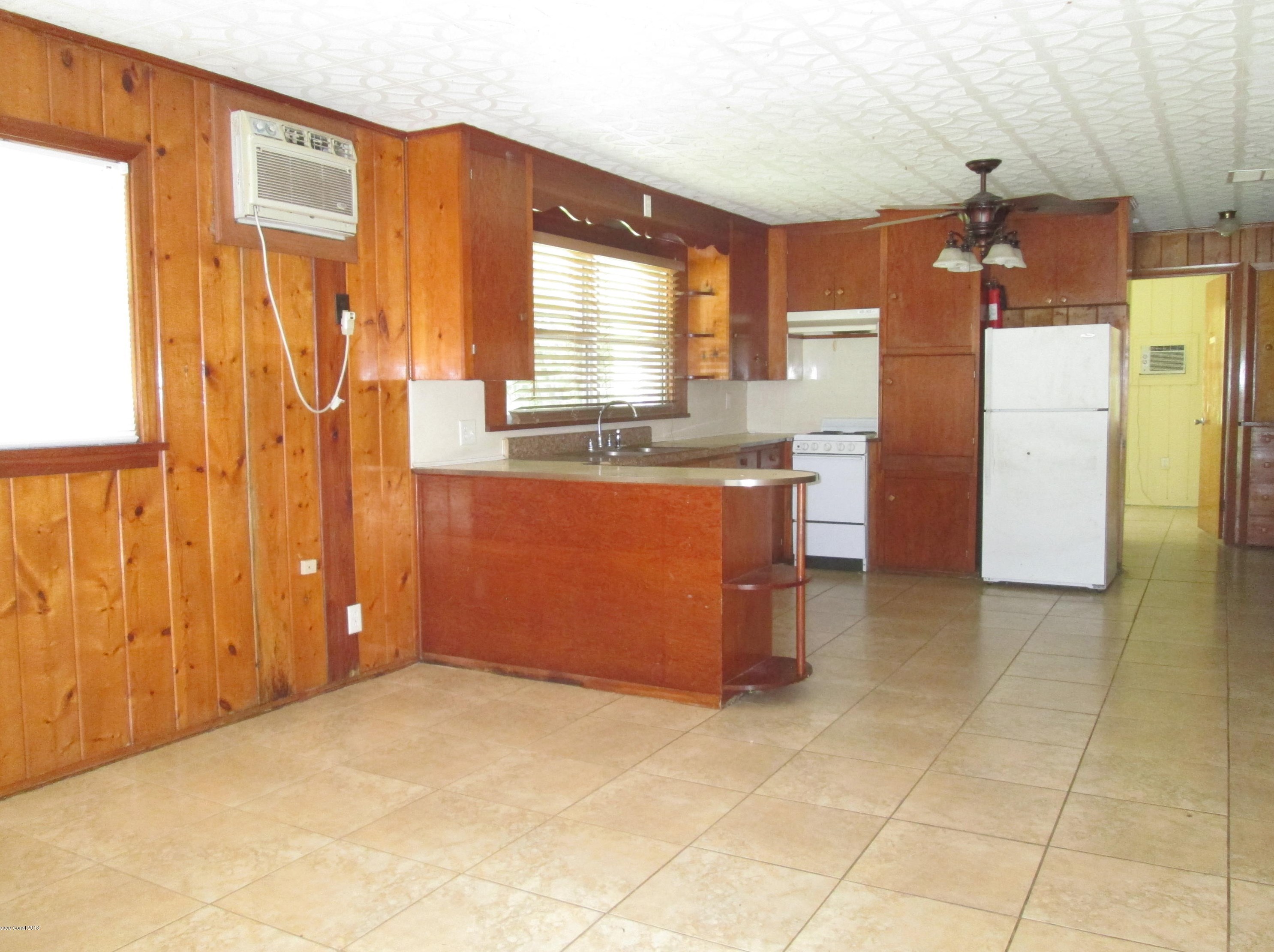 107 Nw Valencia Rd, Melbourne, FL 32904