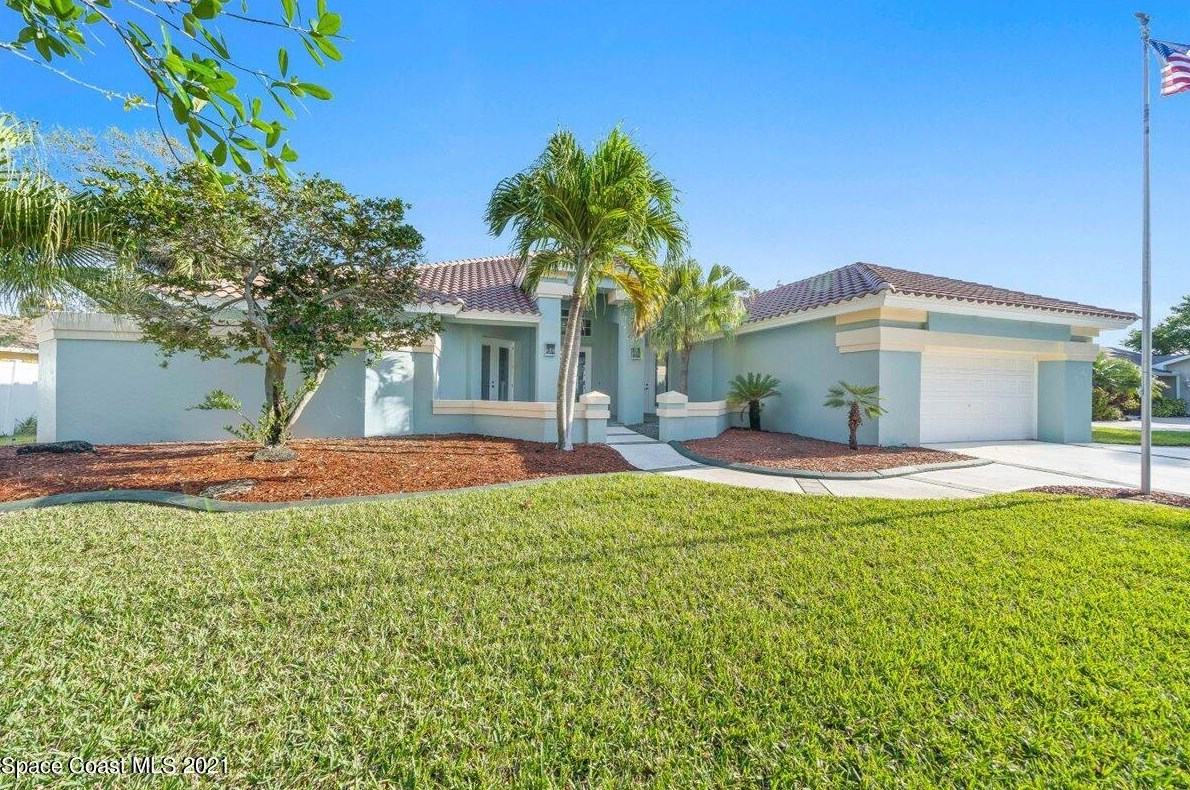 602 Veracruz Blvd, Melbourne, FL 32903-4728