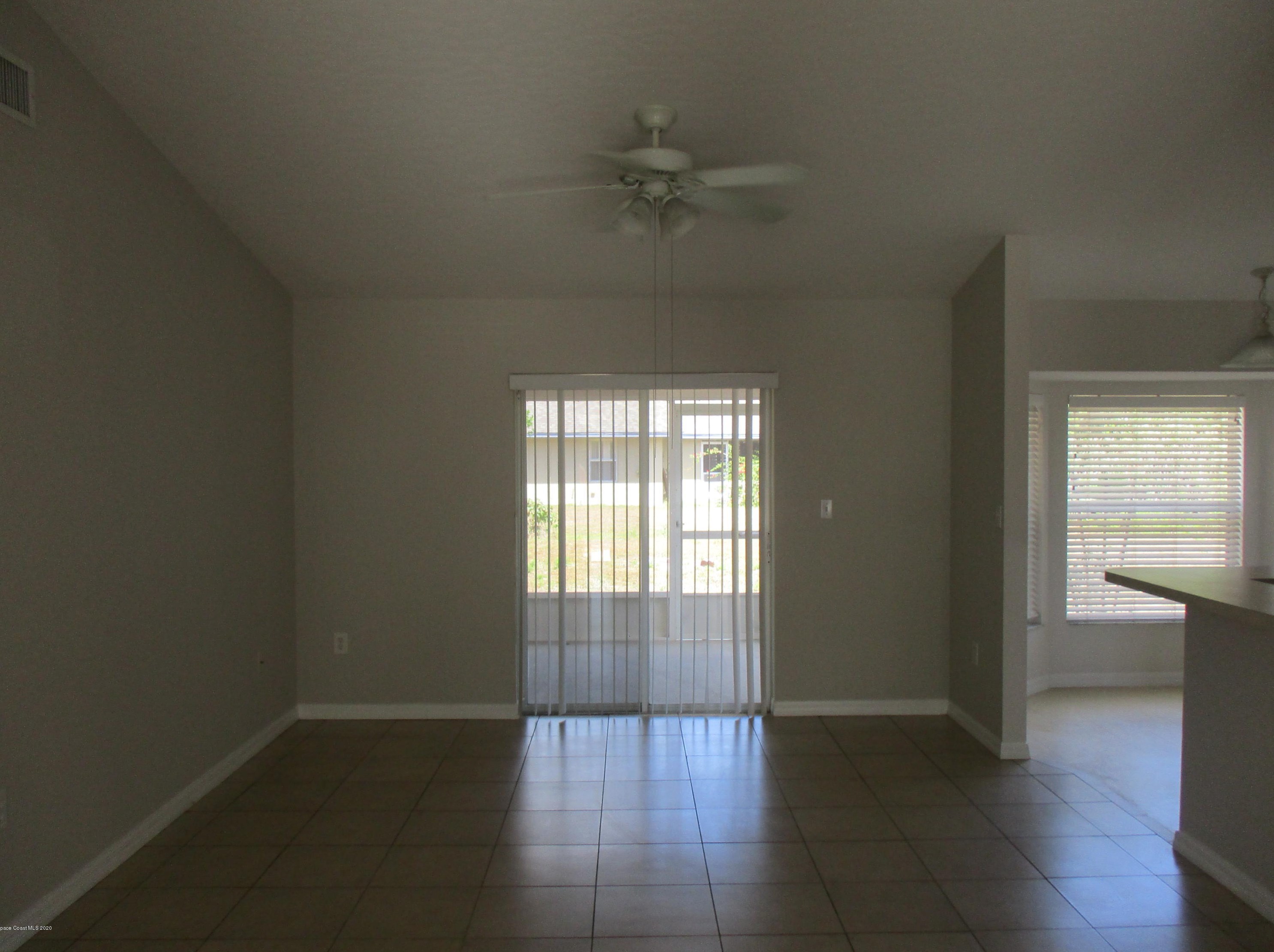 561 Di Lido St Ne, Melbourne, FL 32907