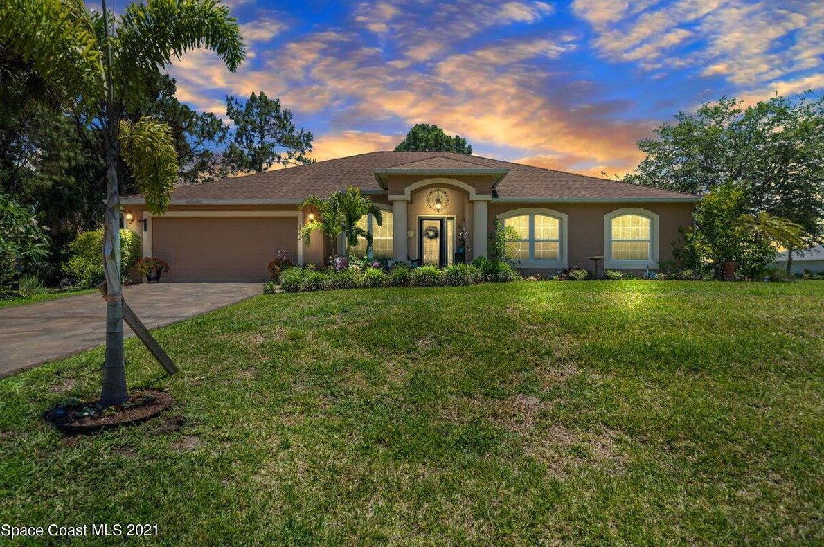 1762 Rangoon Rd, Melbourne, FL 32907-6939