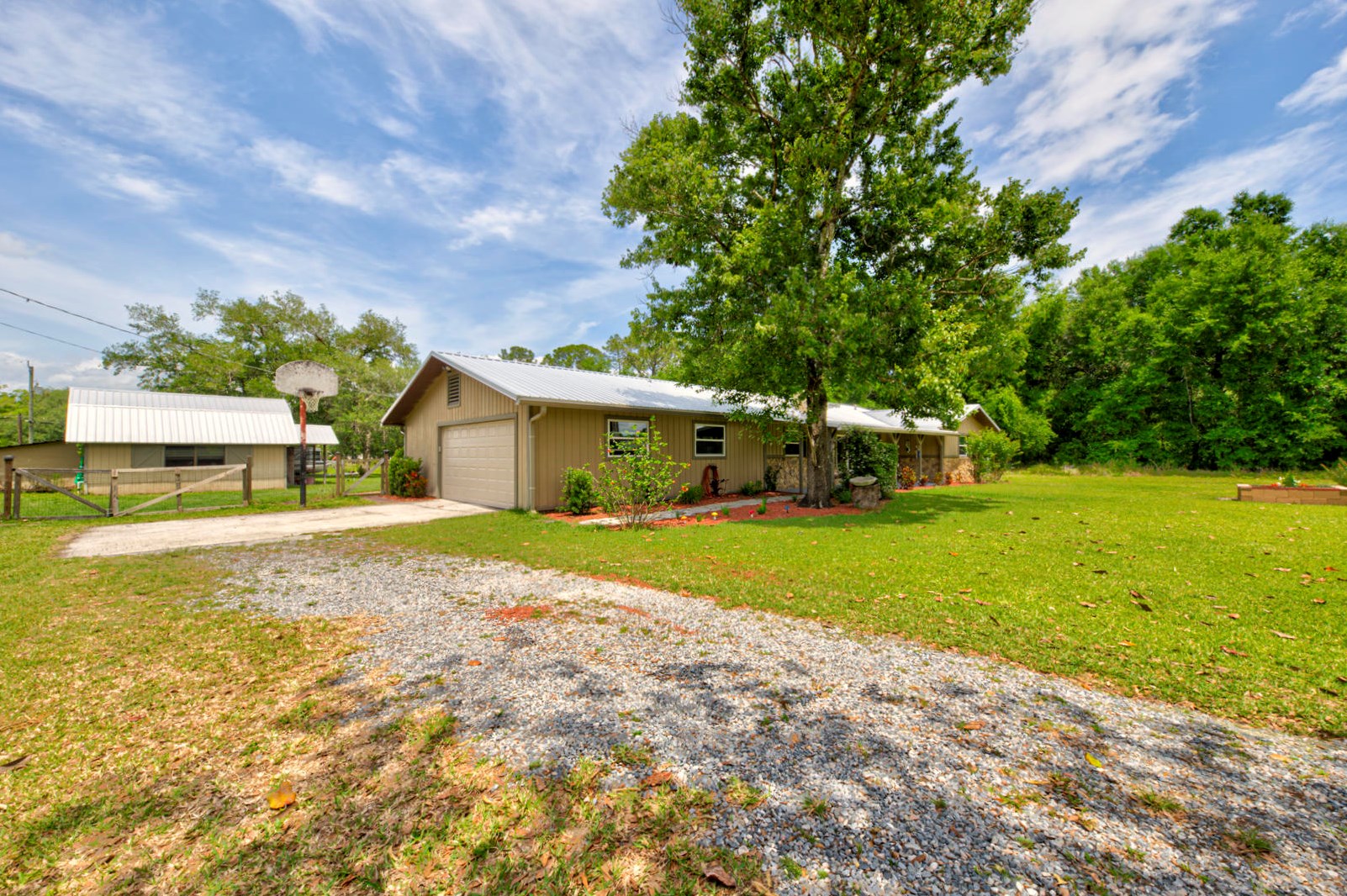 3964 Fairfax Dr, Mims, FL 32754