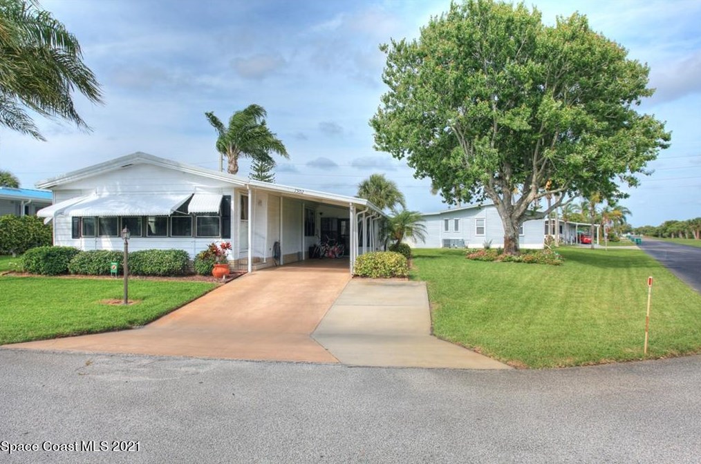 7502 Cedar Bark Rd, Sebastian, FL 32976