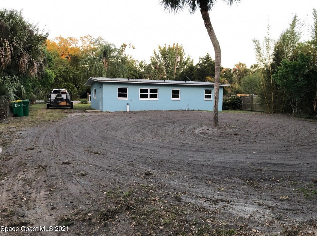 1011 Canal Dr, Cocoa, FL 32926